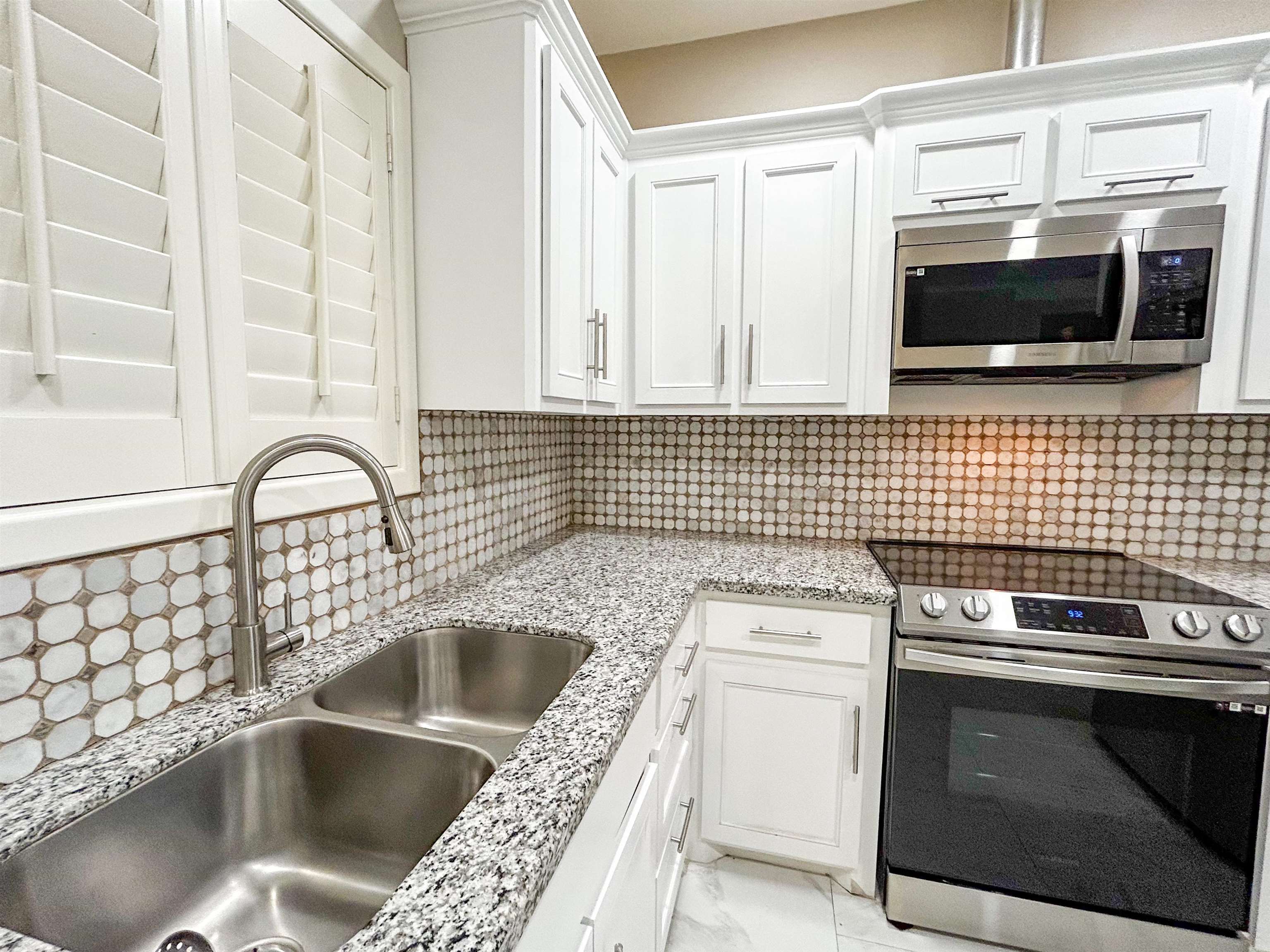 1103 Falcon Ave. Property Photo 17