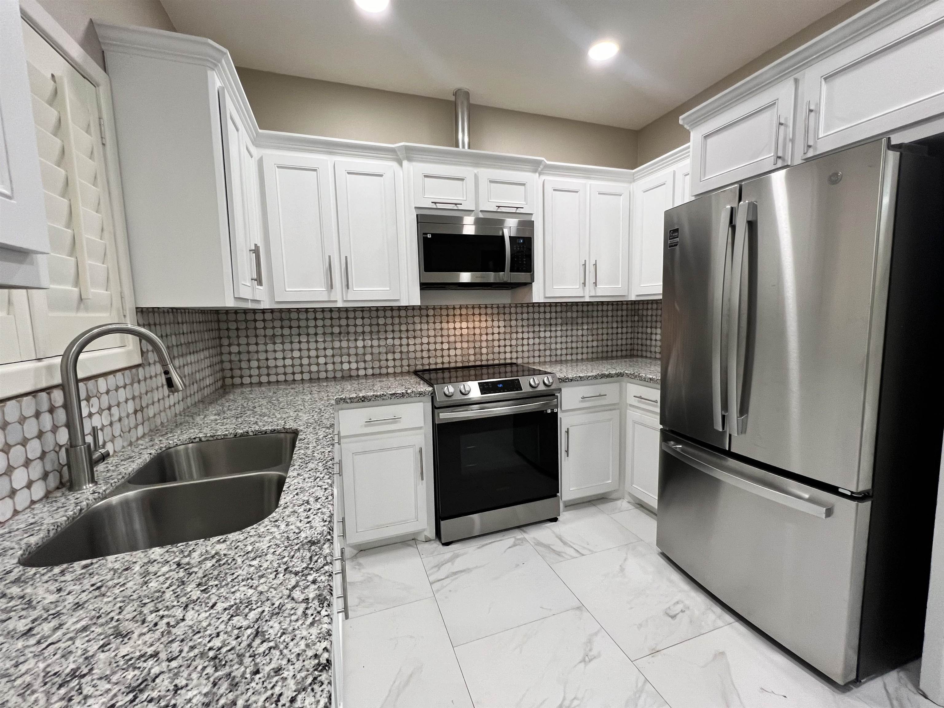 1103 Falcon Ave. Property Photo 20