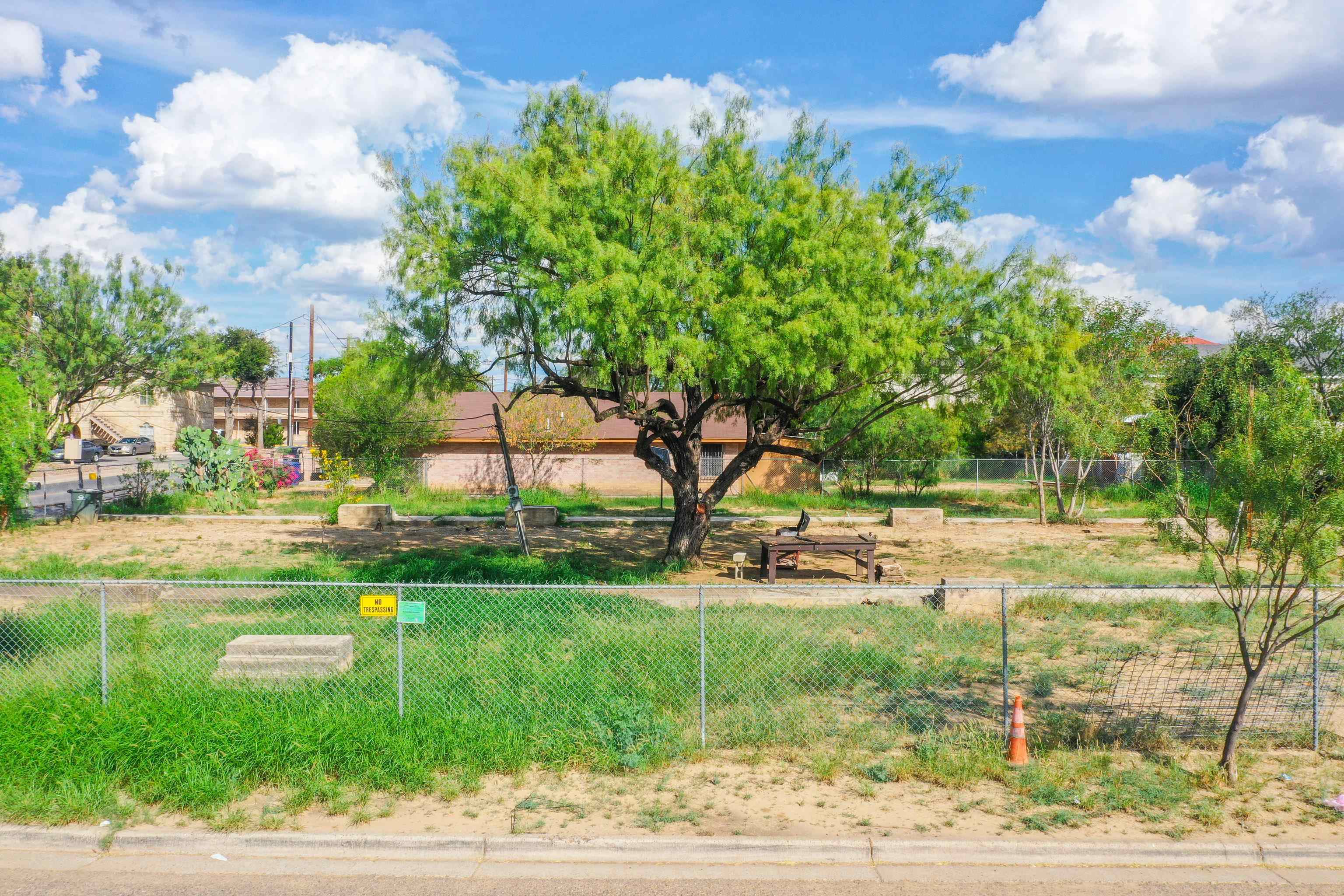 1401 Bustamante St Property Photo 1