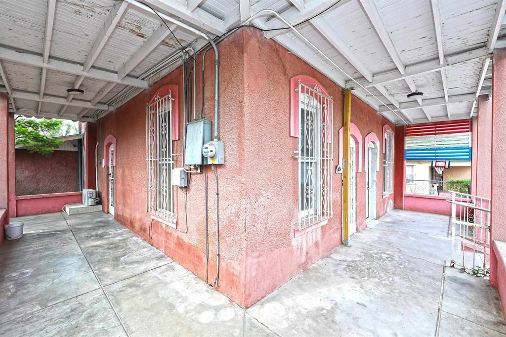1517 Garcia St Property Photo 2