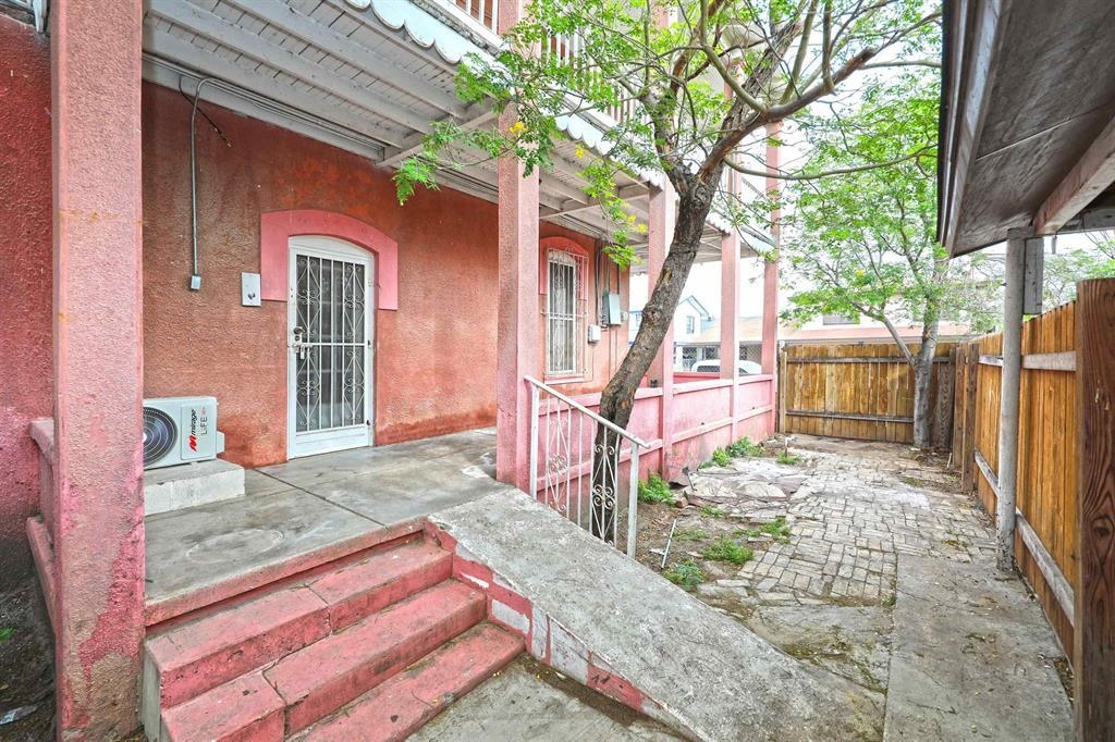 1517 Garcia St Property Photo 4