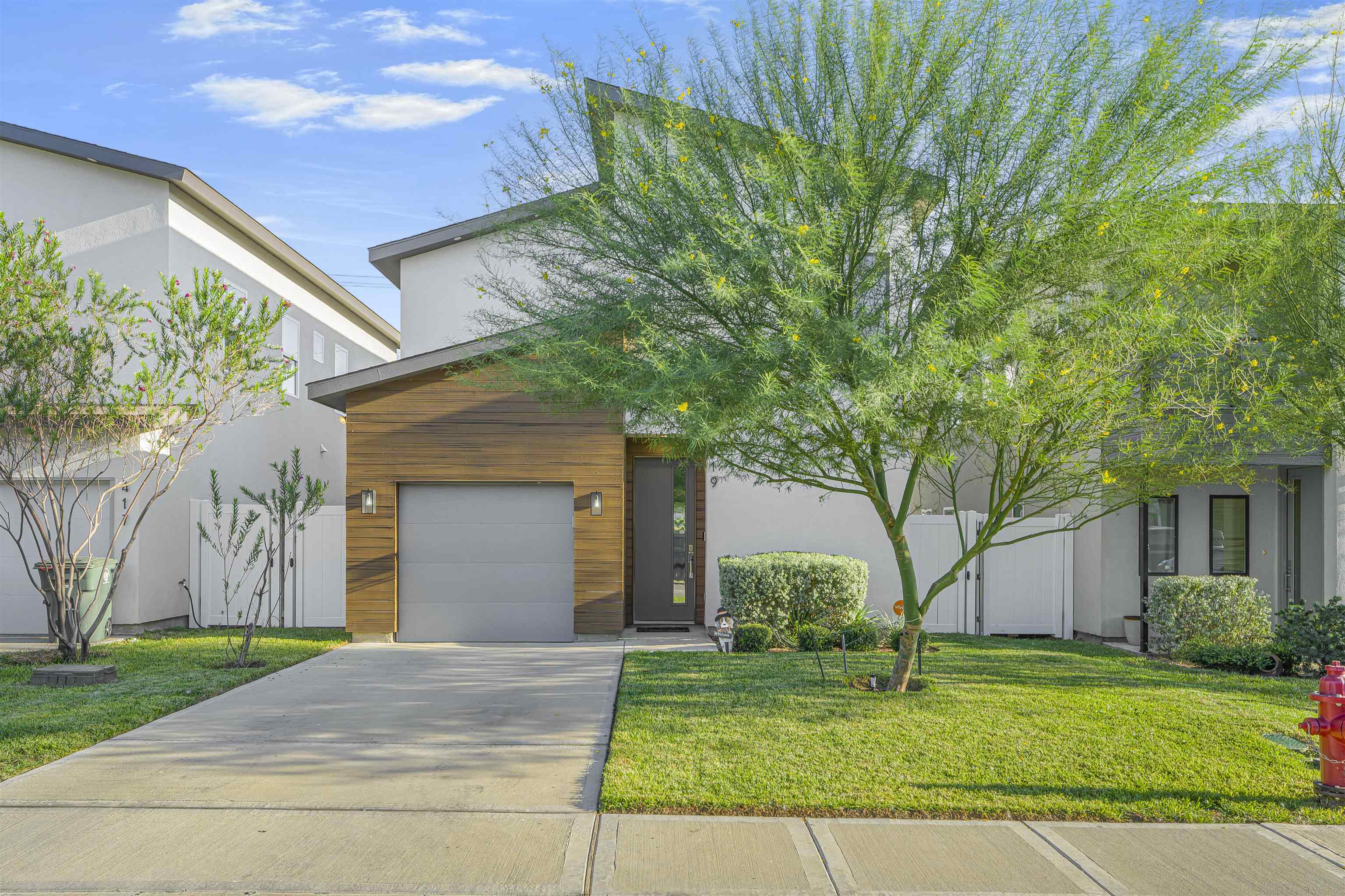 419 Deer Path Loop Property Photo 1