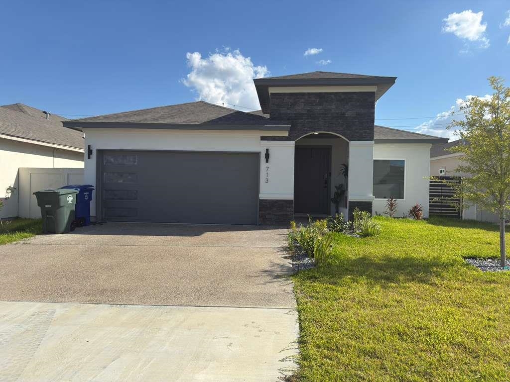 713 Journey Loop Property Photo 1