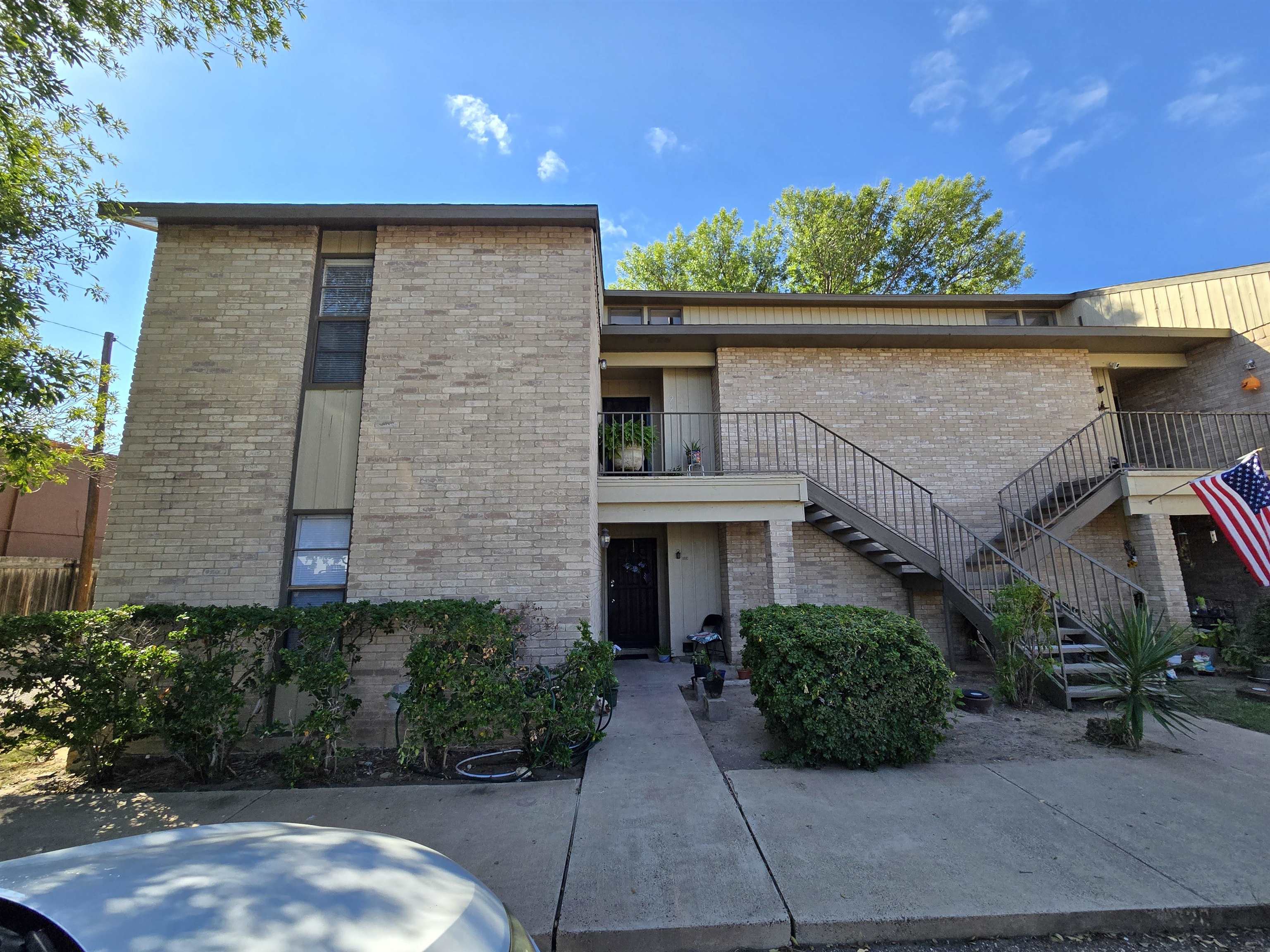 100 Hillside Rd 219 Property Photo 1