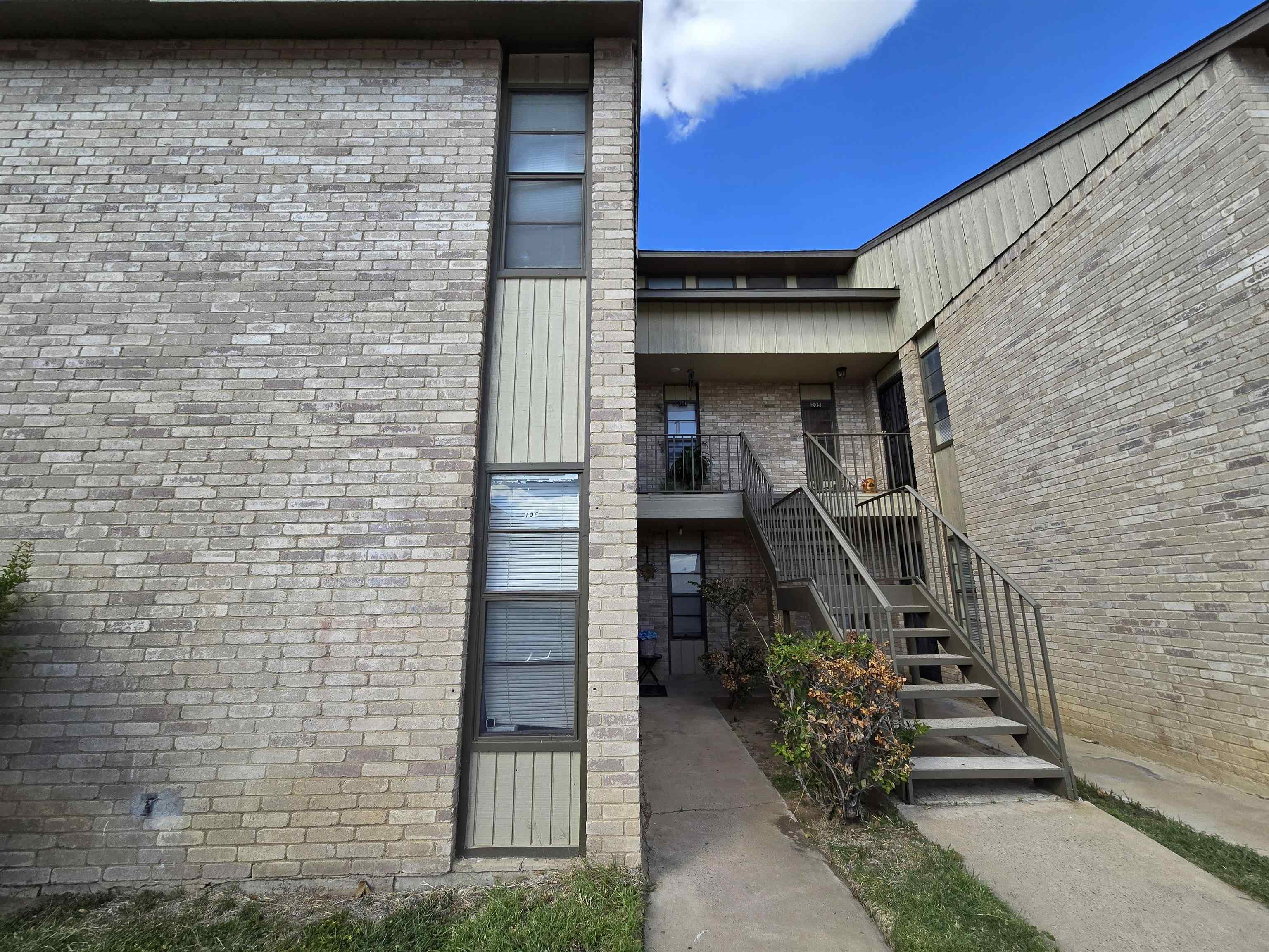 100 Hillside Rd 106 Property Photo 1