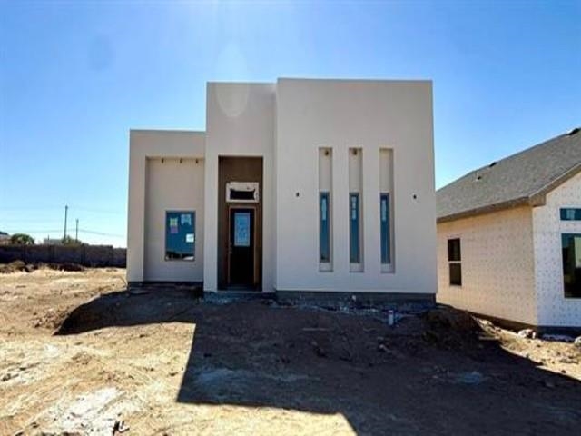 6005 Heather Loop Property Photo 1