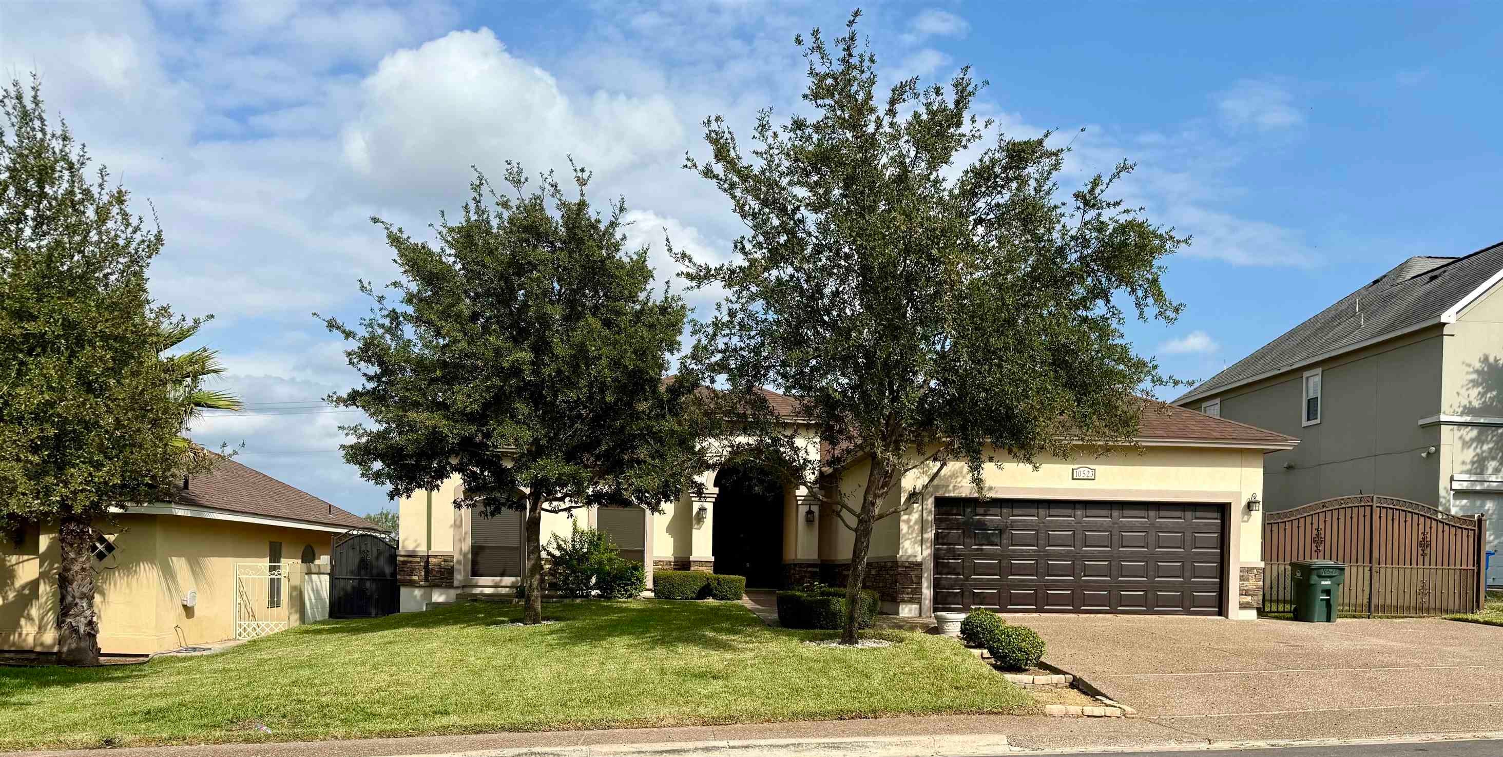 10523 Bear Creek Dr Property Photo 1