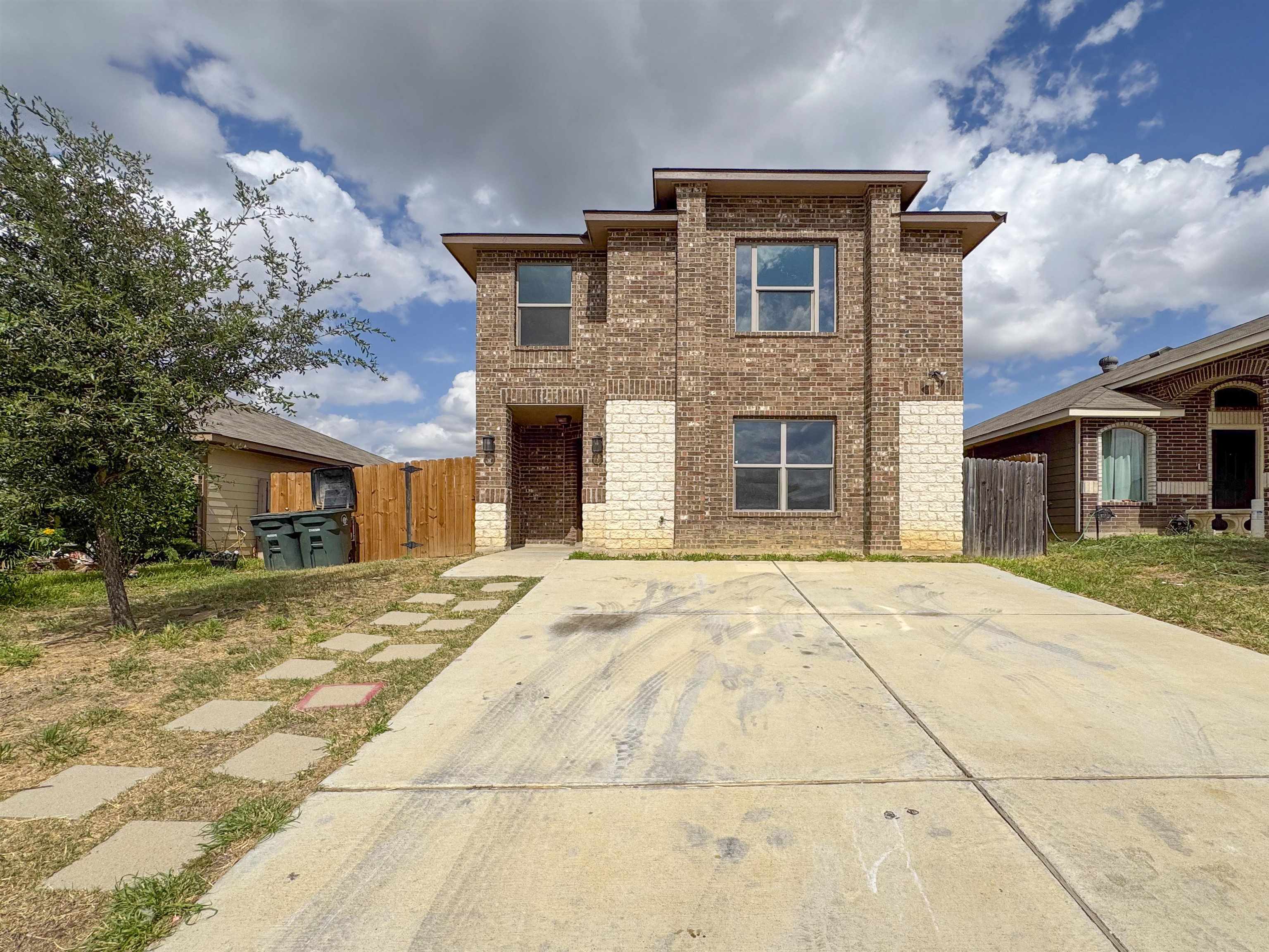 3520 Domingo Saenz Rd. Property Photo 1