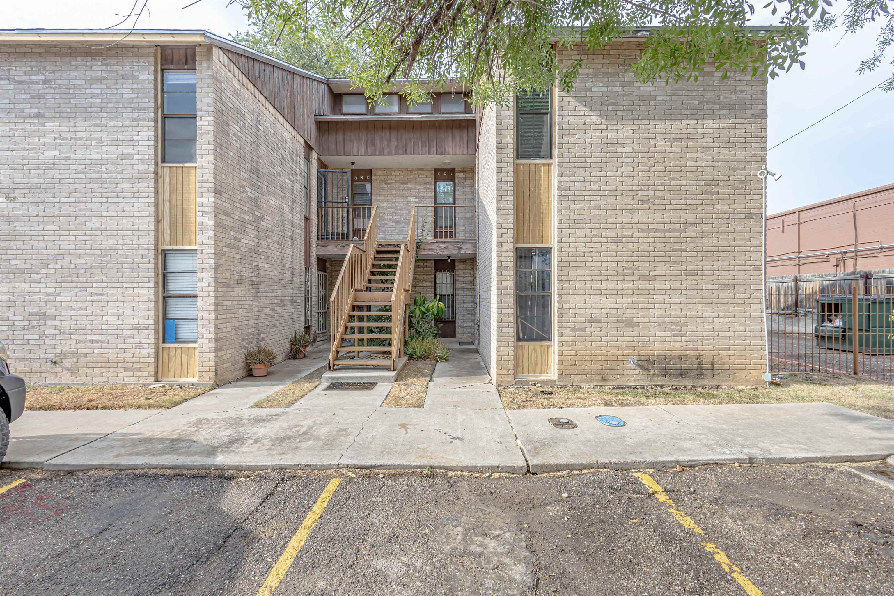 100 E Hillside Rd 201