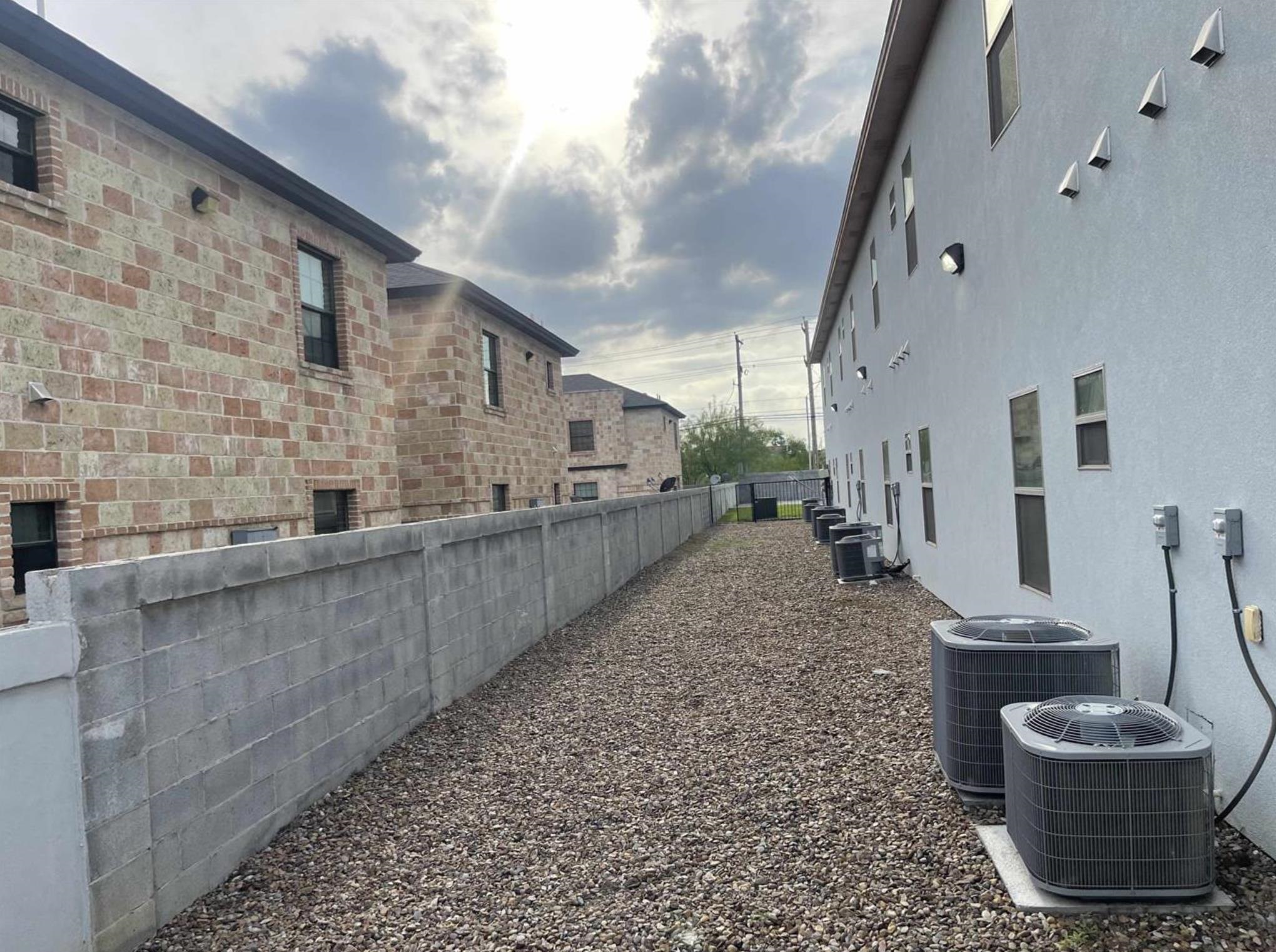 7608 Rocio Dr 15 Property Photo 10