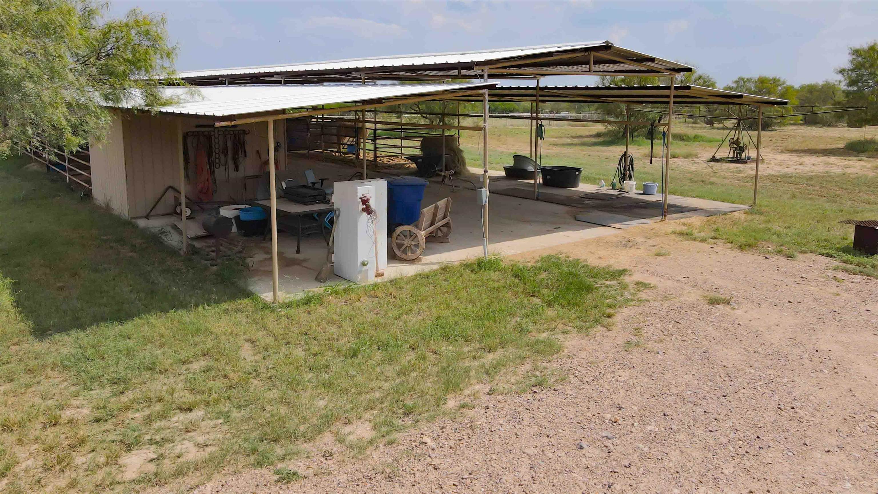 297 Webb Rd Property Photo 15