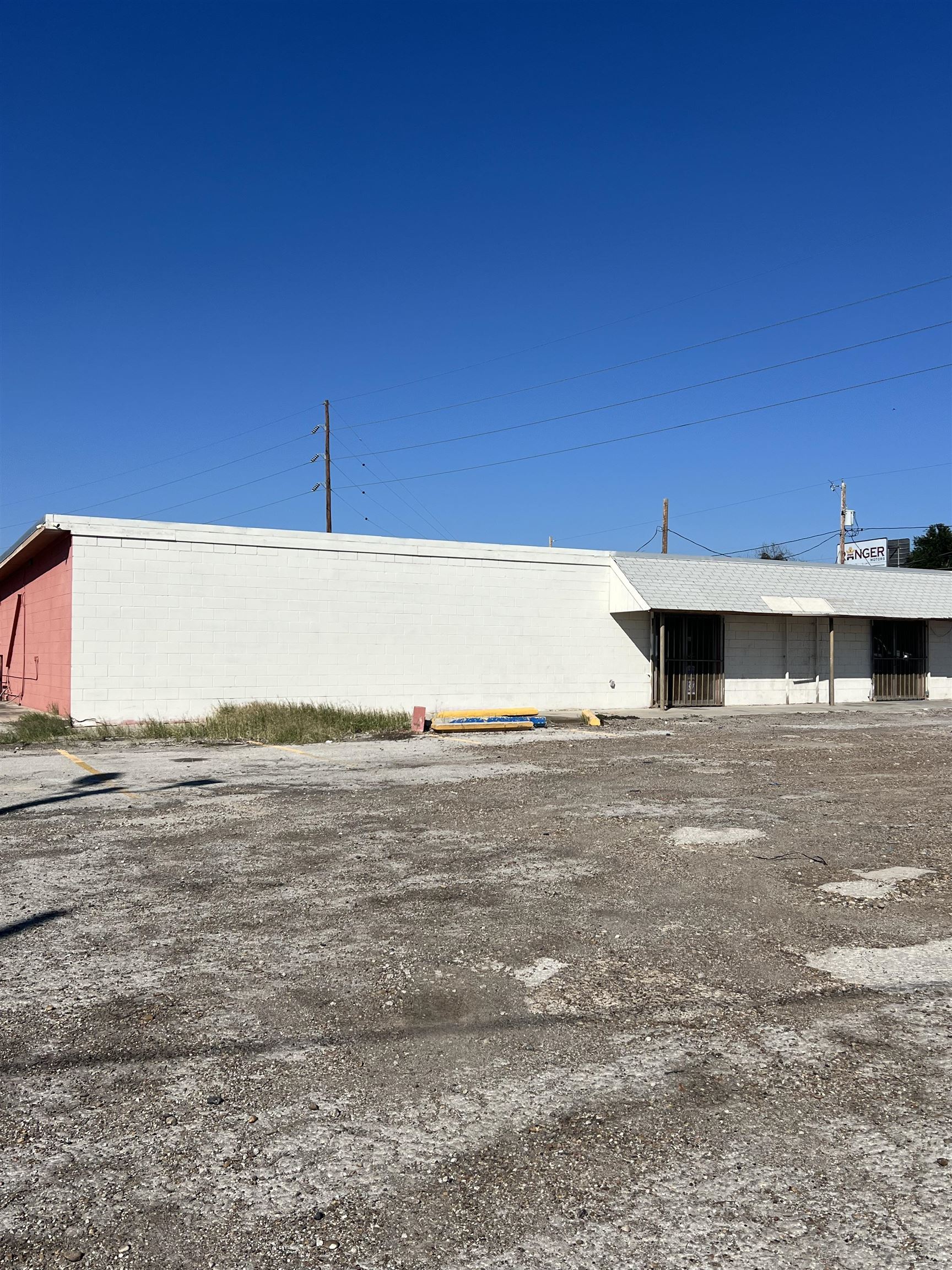 2212 Mcdonell Ave Property Photo 3