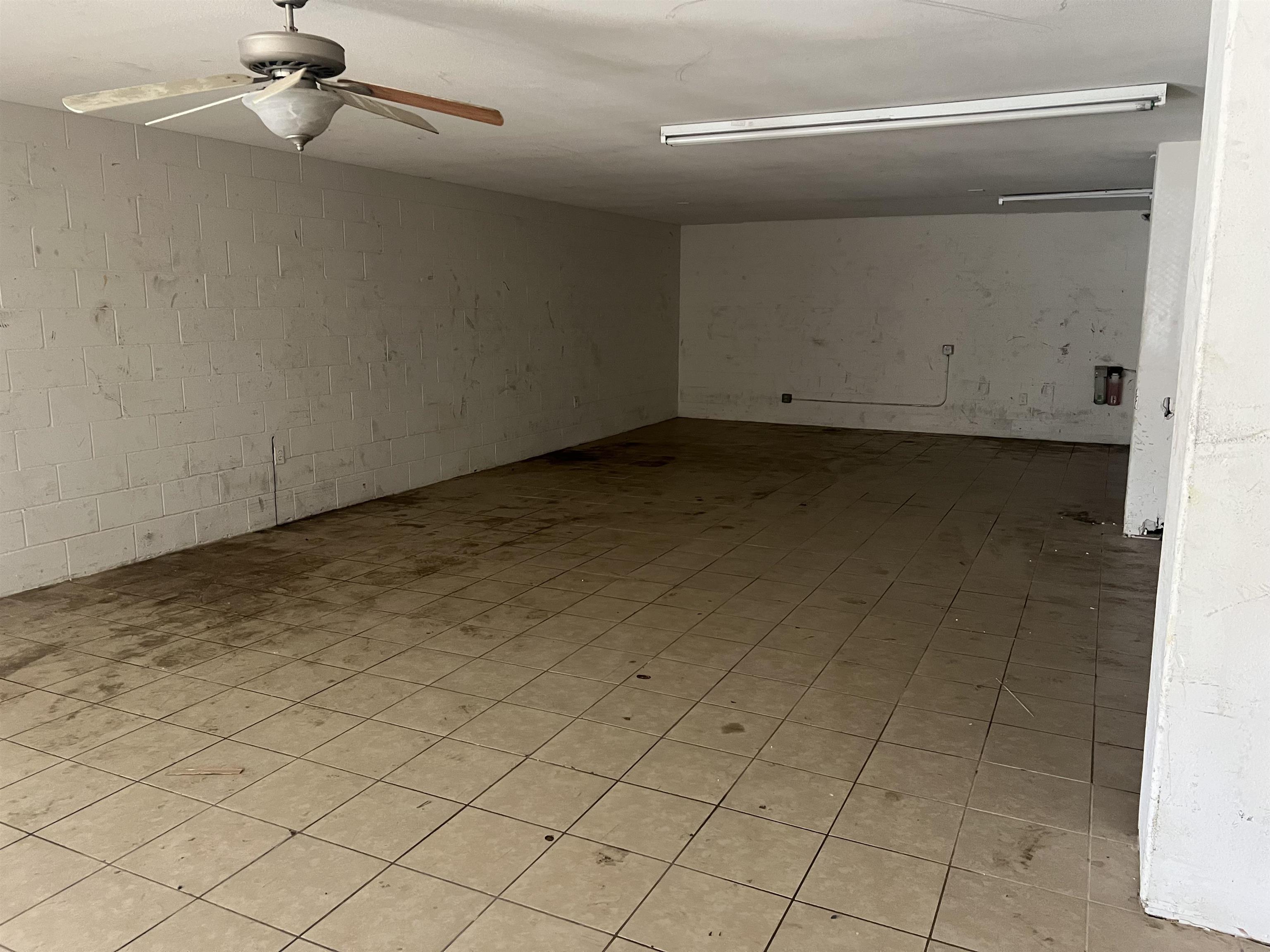 2212 Mcdonell Ave Property Photo 5