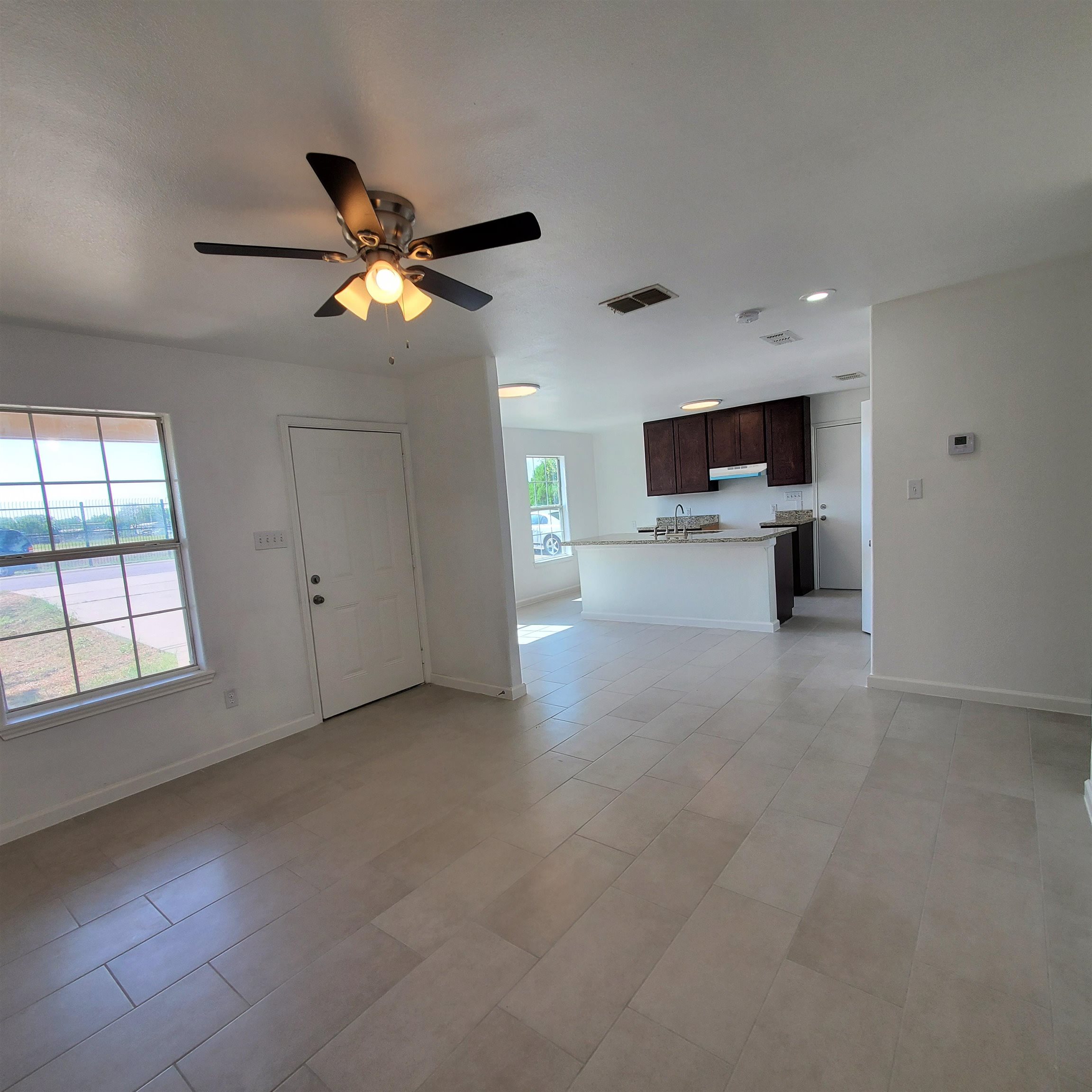 1206 Paseo De Danubio Property Photo 8