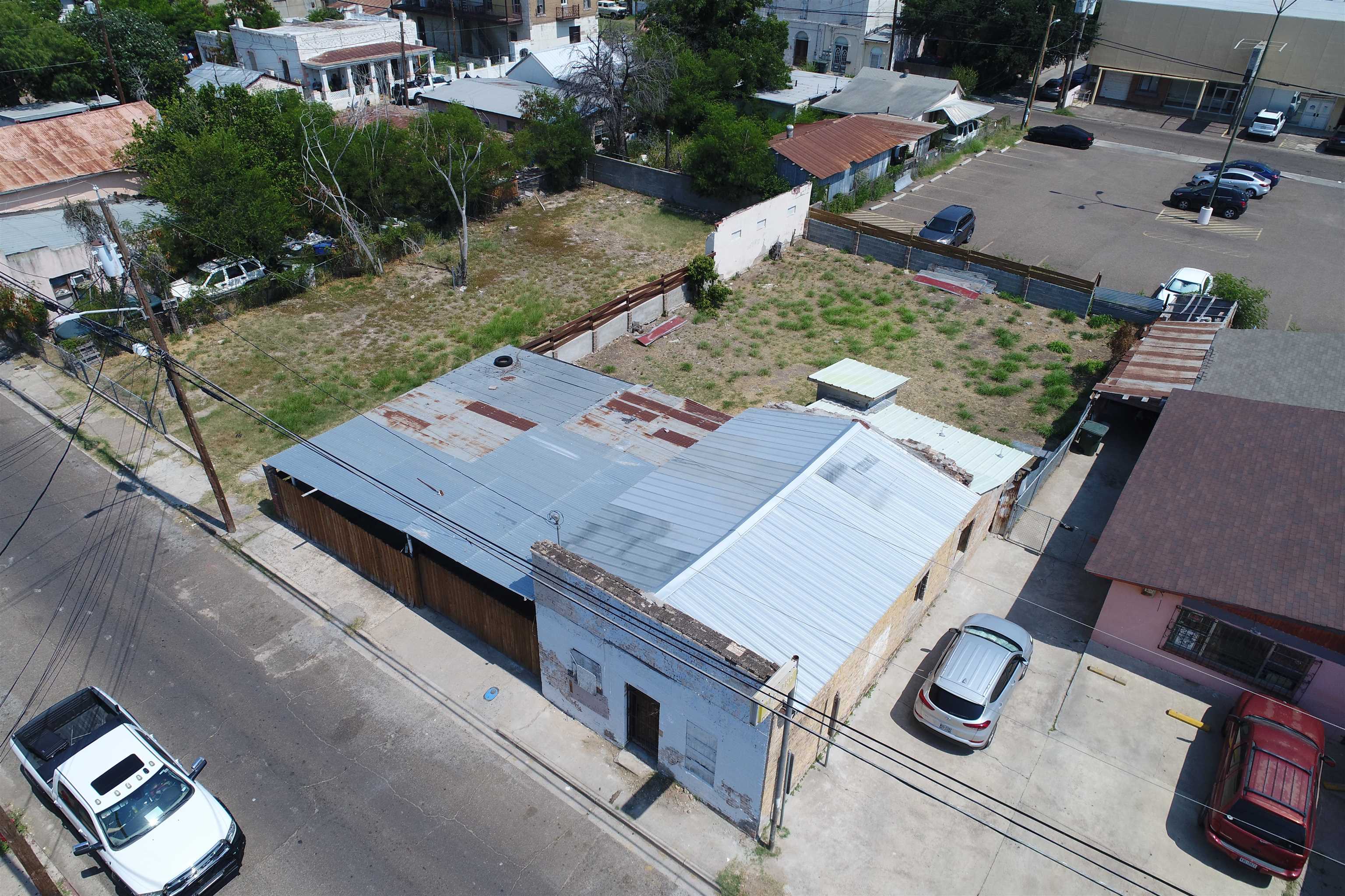 1508 Lincoln St Property Photo 3