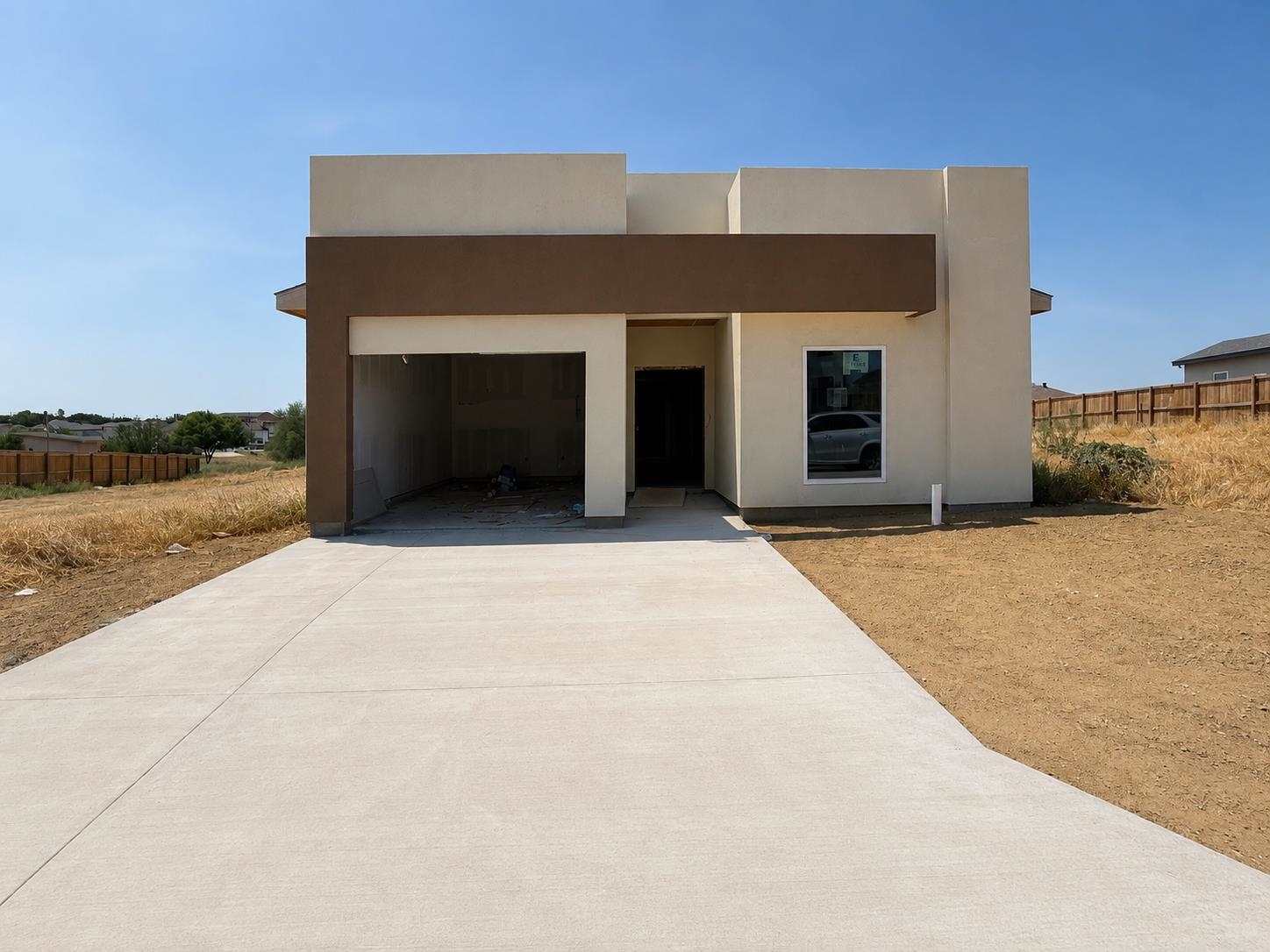 5025 Servando Dr Property Photo 1