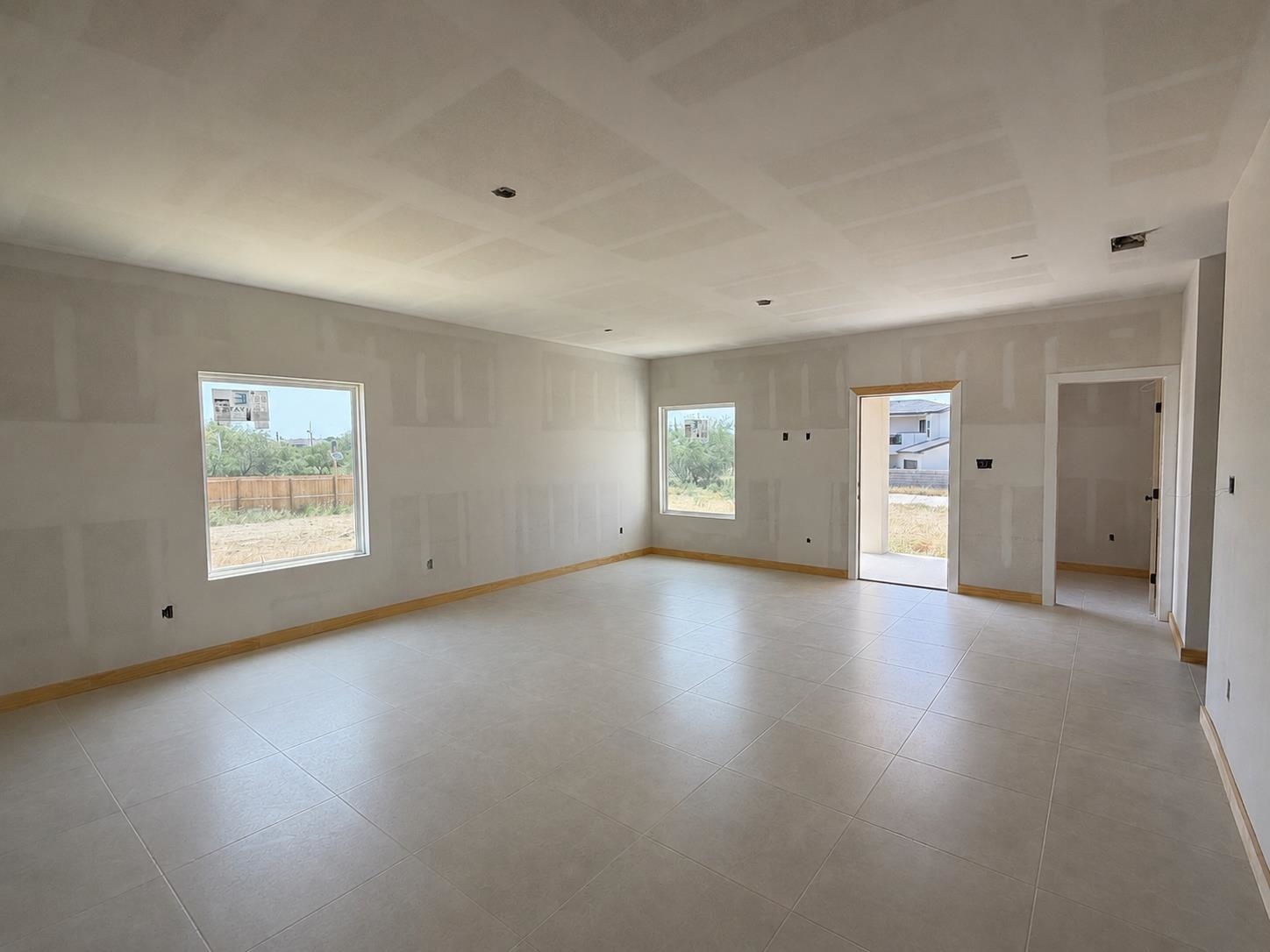 5025 Servando Dr Property Photo 5