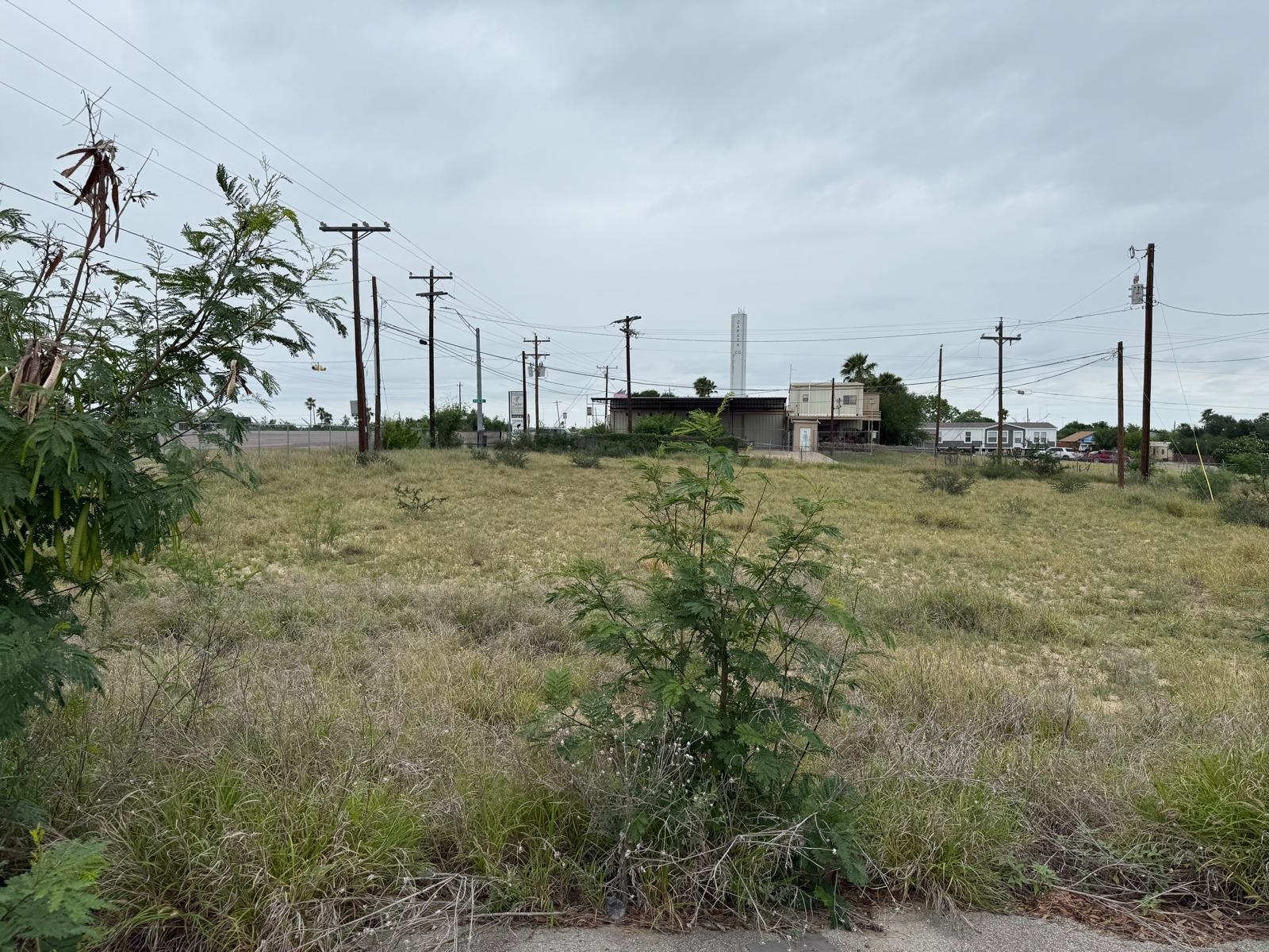 2865 S U.s. Hwy 83 Property Photo 12