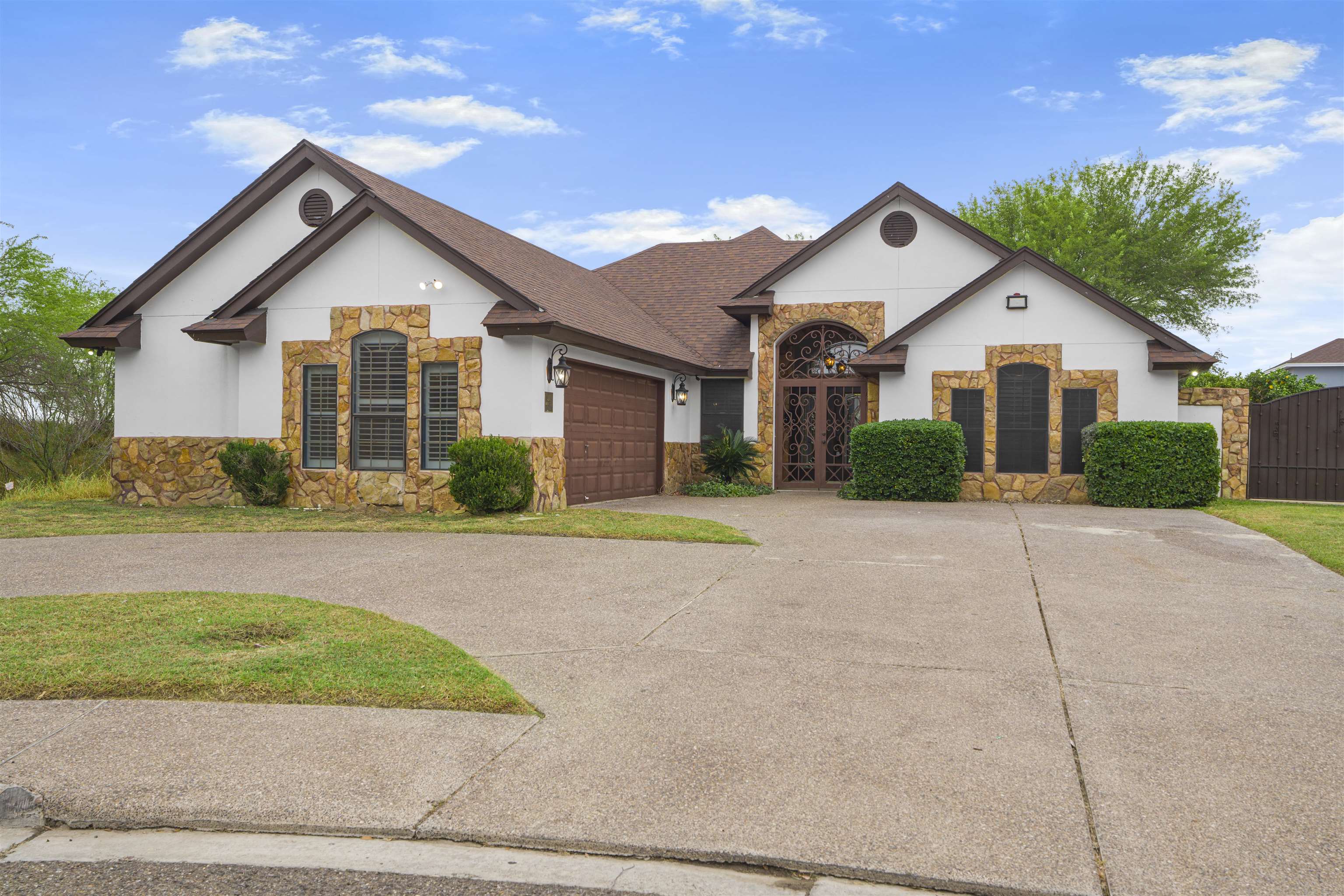 241 North Beach Ln