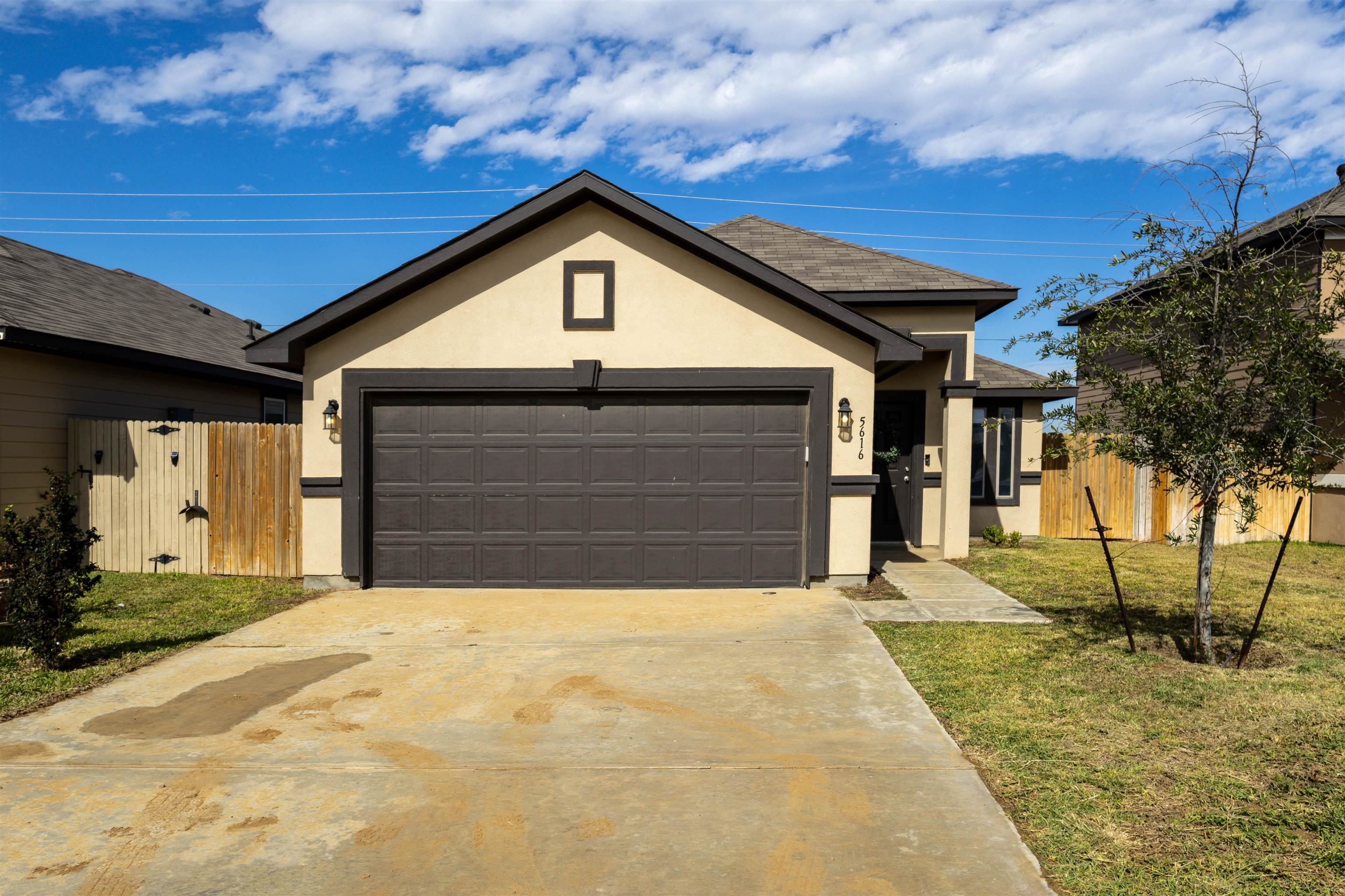 5616 Lone Star Loop Property Photo 1
