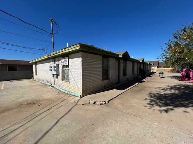 1446 Orquidia Ln E Property Photo 2