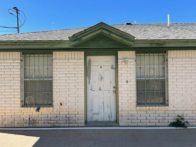 1446 Orquidia Ln E Property Photo 4