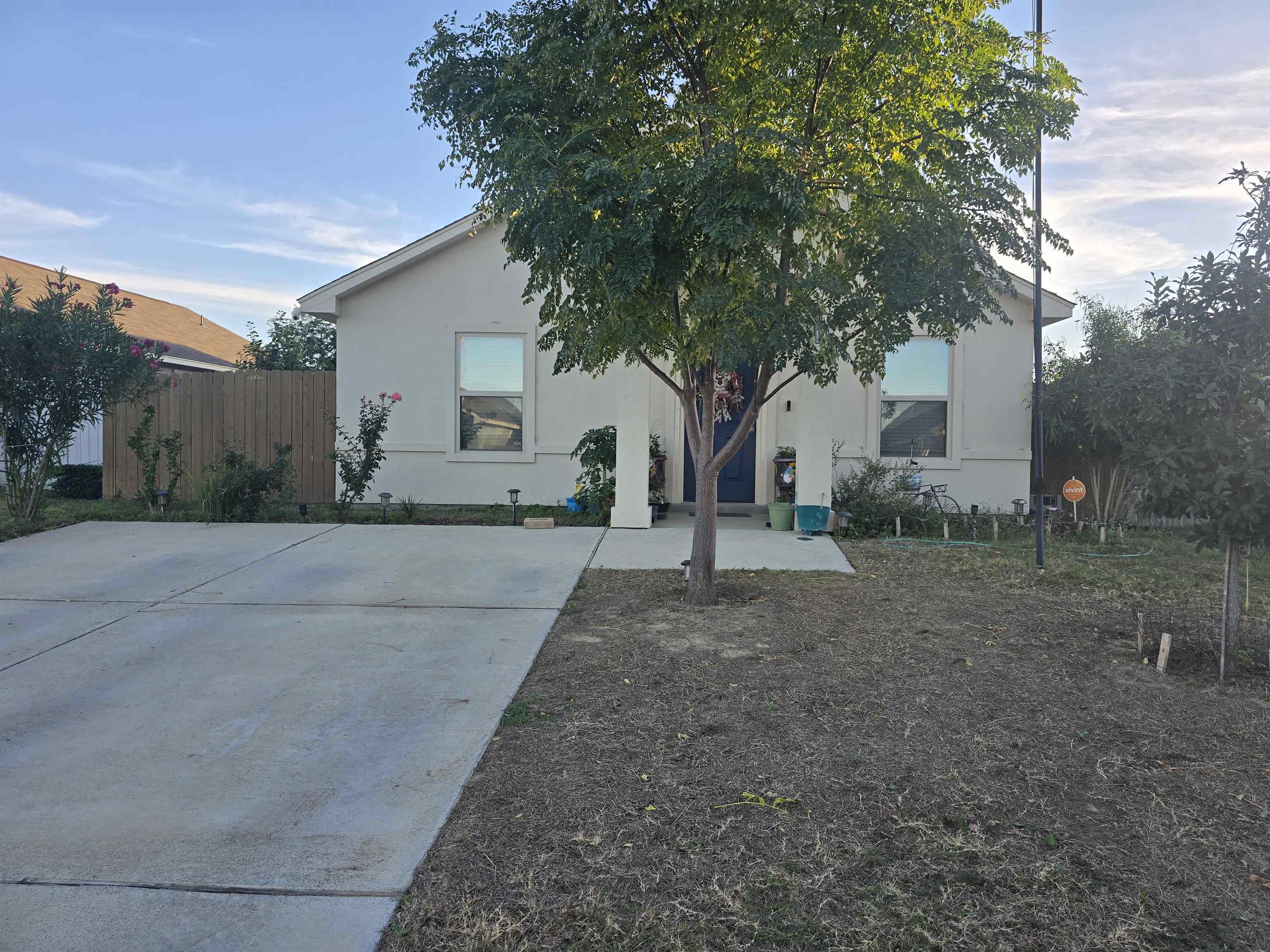 1507 Tesis Dr. Property Photo 1
