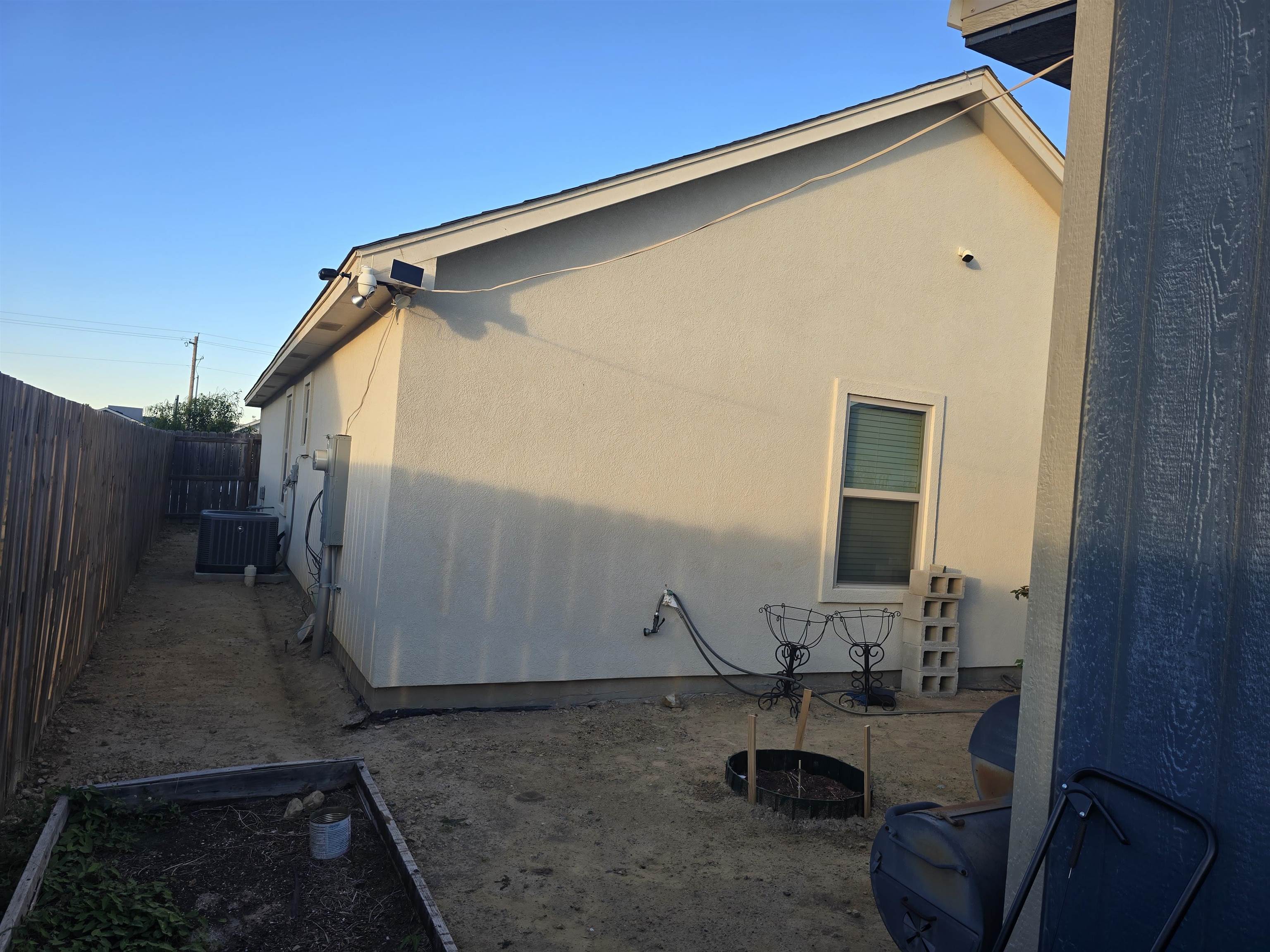 1507 Tesis Dr. Property Photo 25