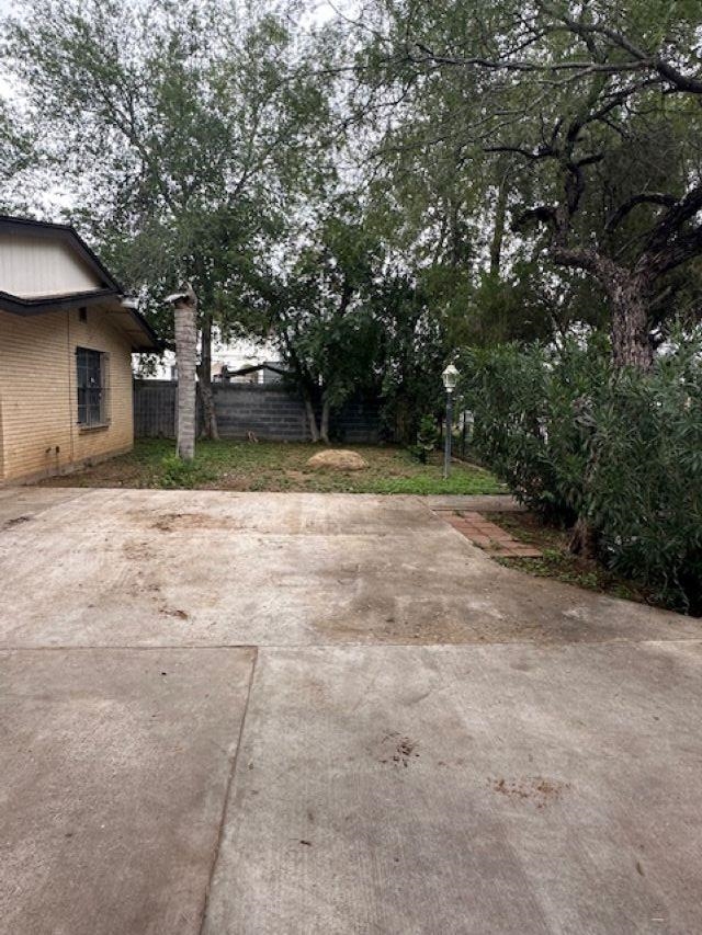 1702 Cortez St Property Photo 4