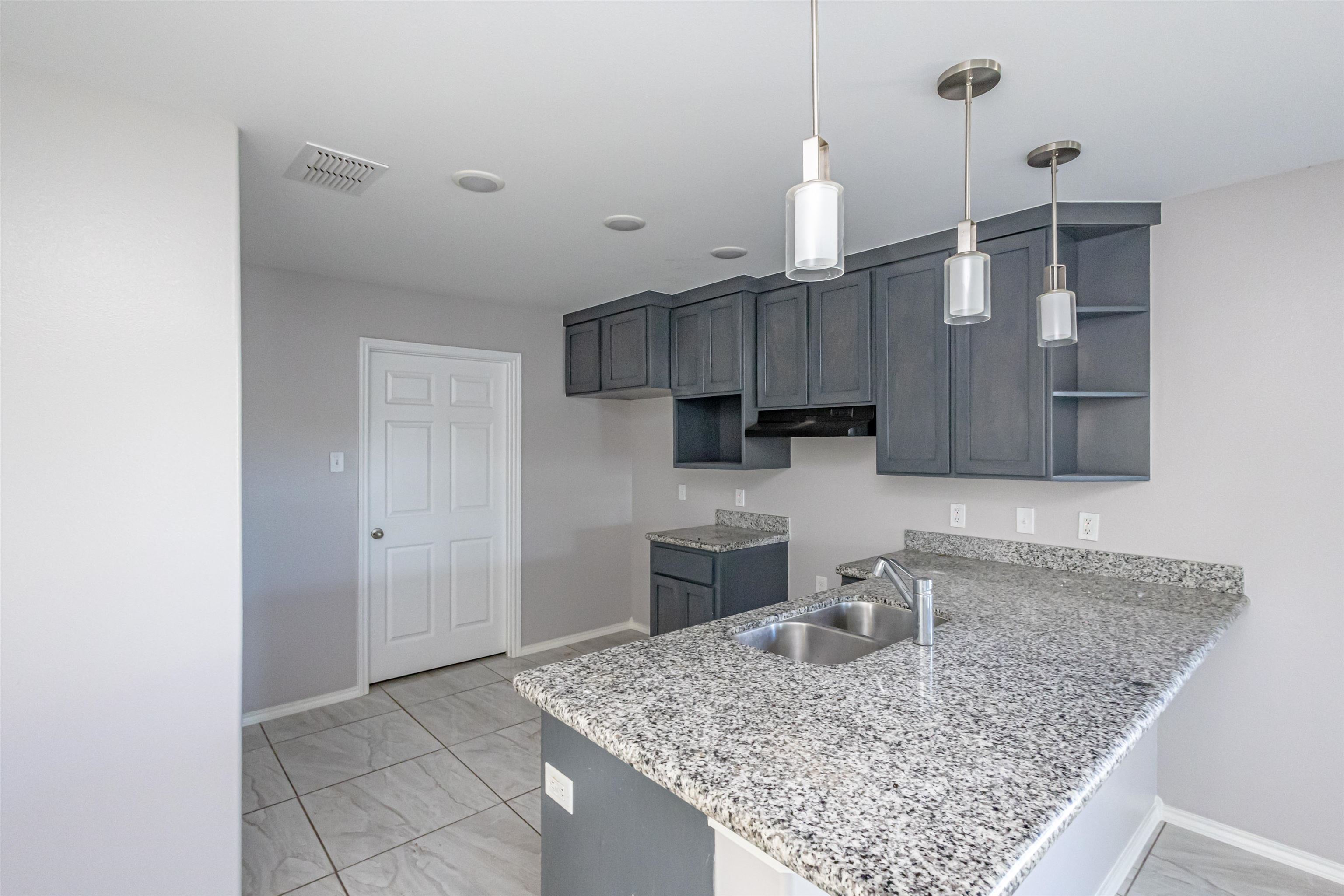 1508 Tesis Dr. Property Photo 6