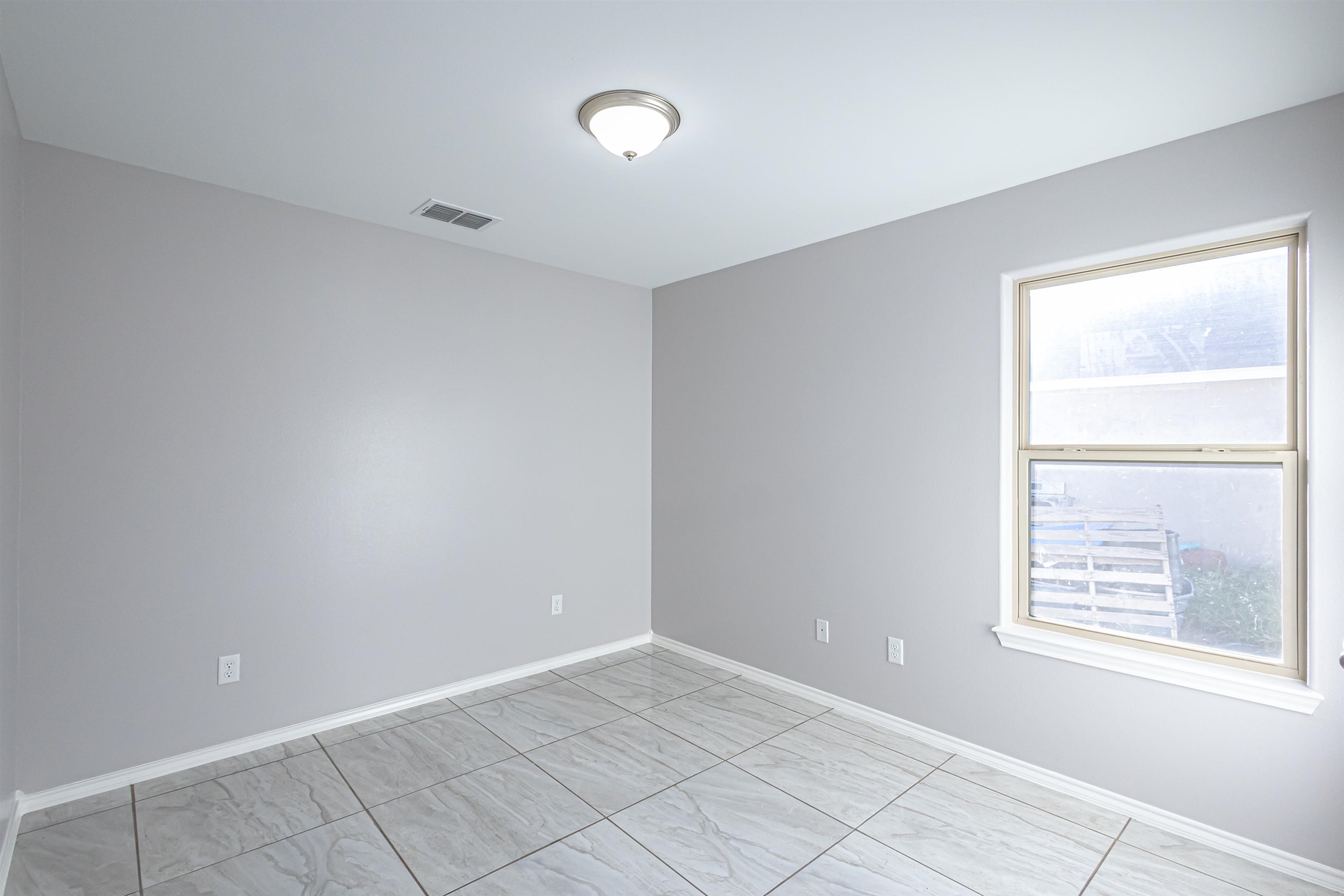 1508 Tesis Dr. Property Photo 9