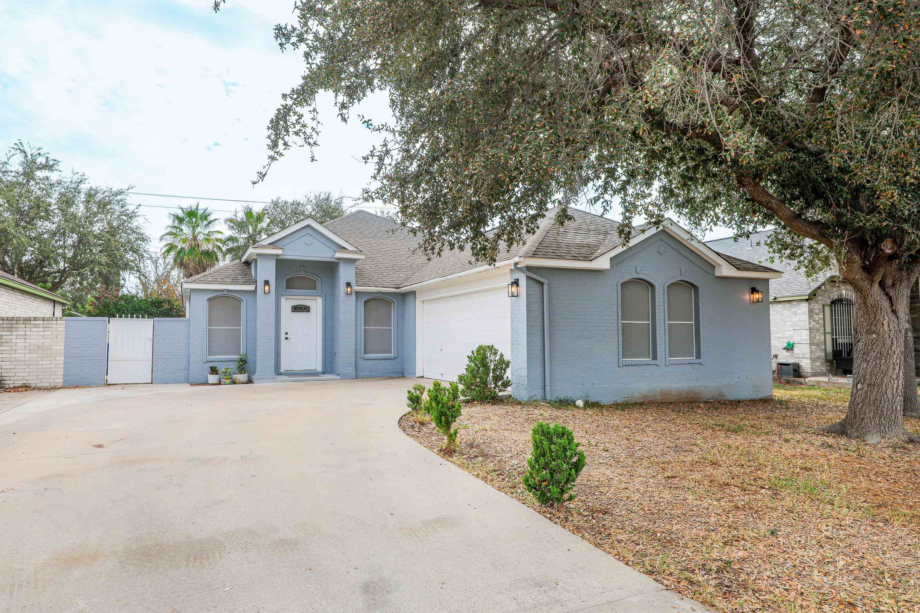 2158 Lima Lp Property Photo 1