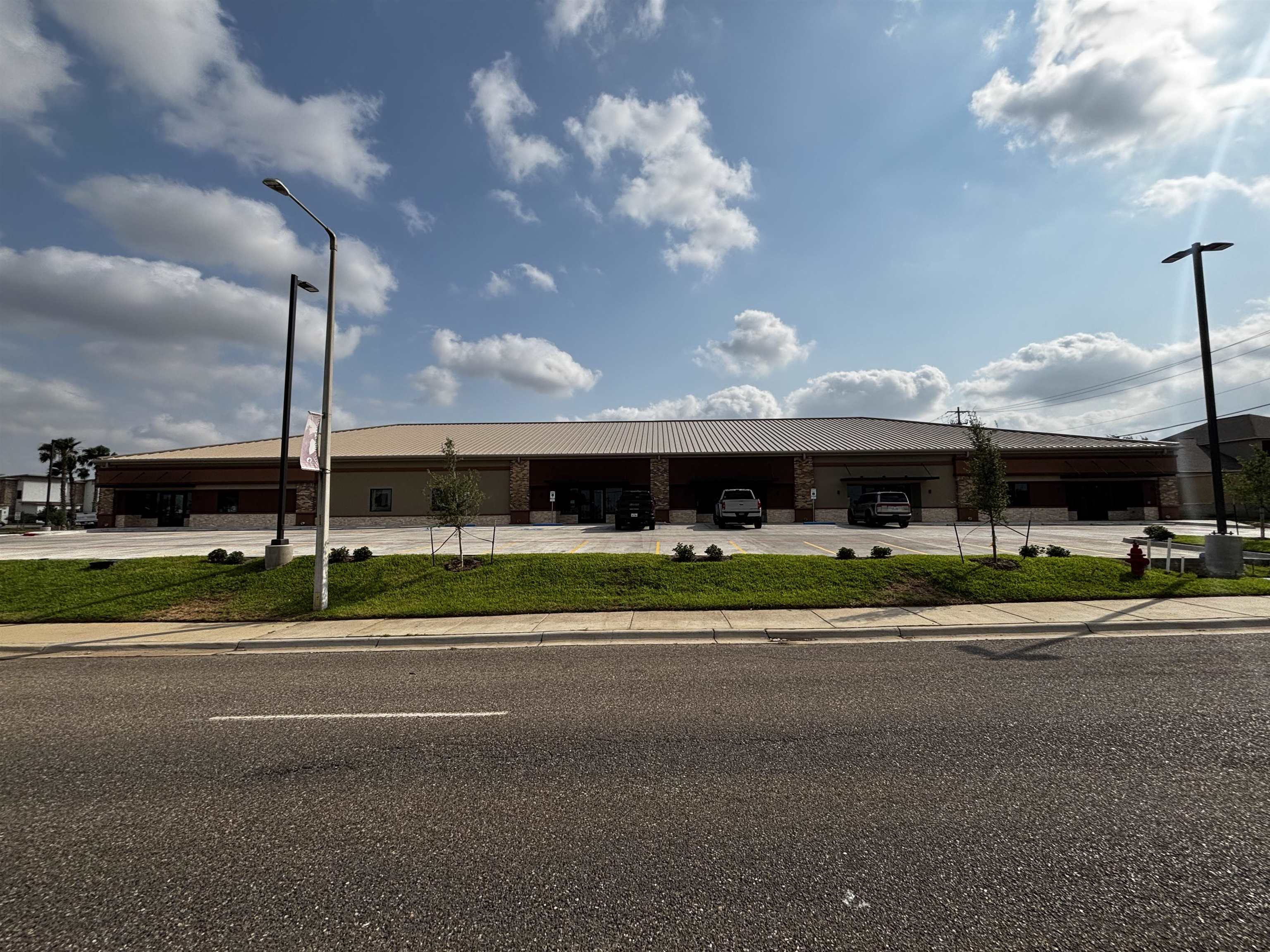10901 International Blvd Property Photo 1