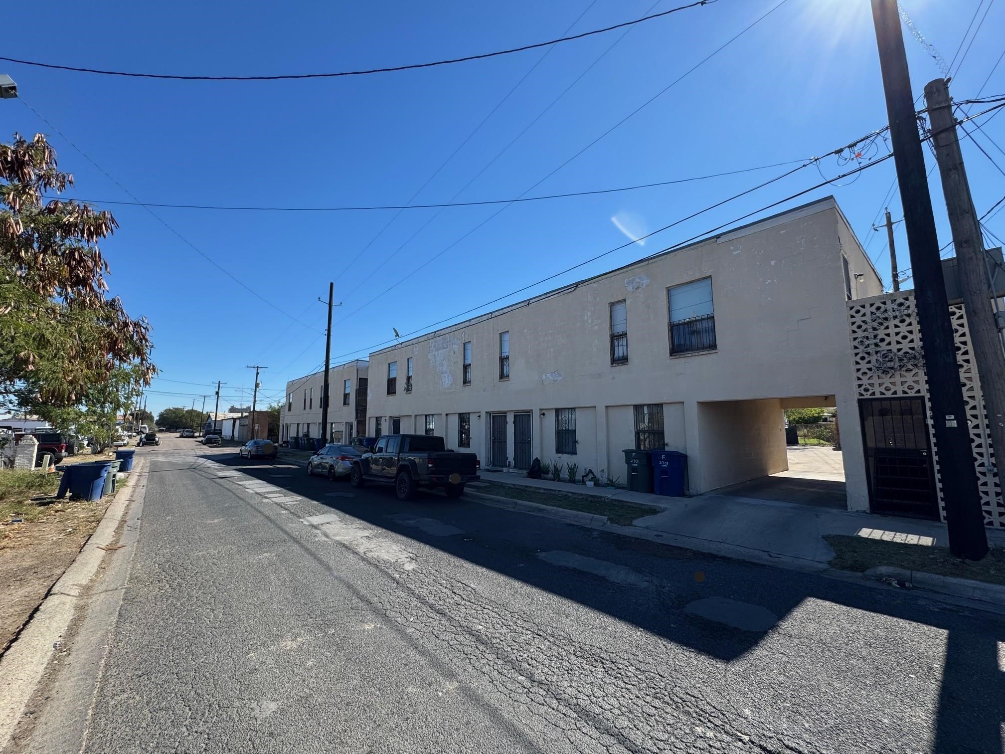 920 San Ignacio Ave Property Photo 3
