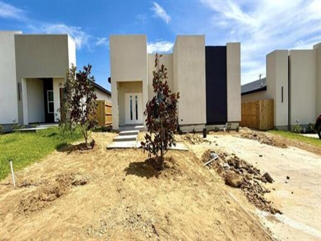 5047 Los Caballos Lp. Property Photo 1