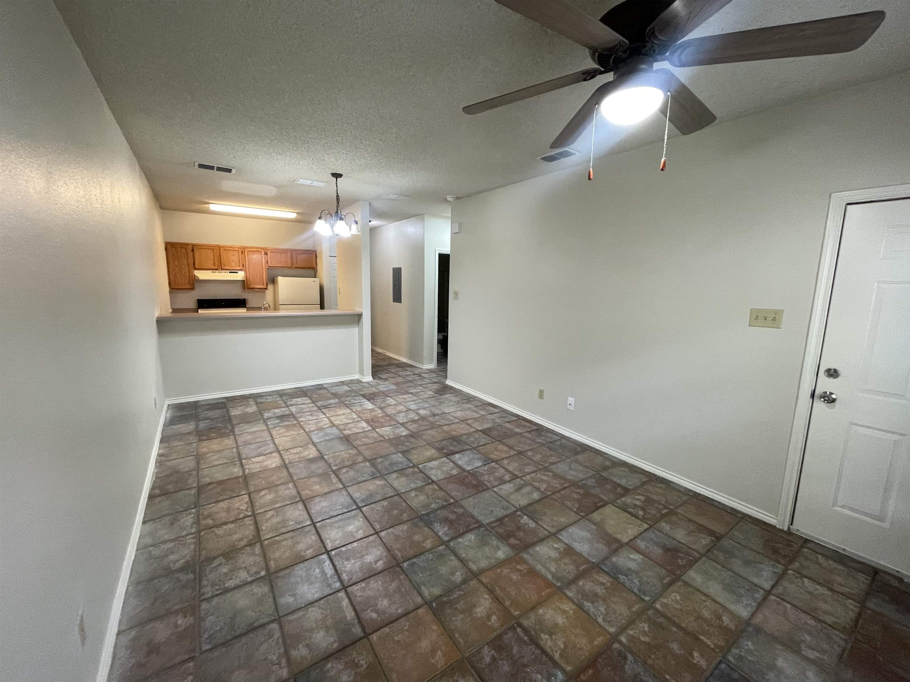 511 Shiloh Dr 16 Property Photo 4
