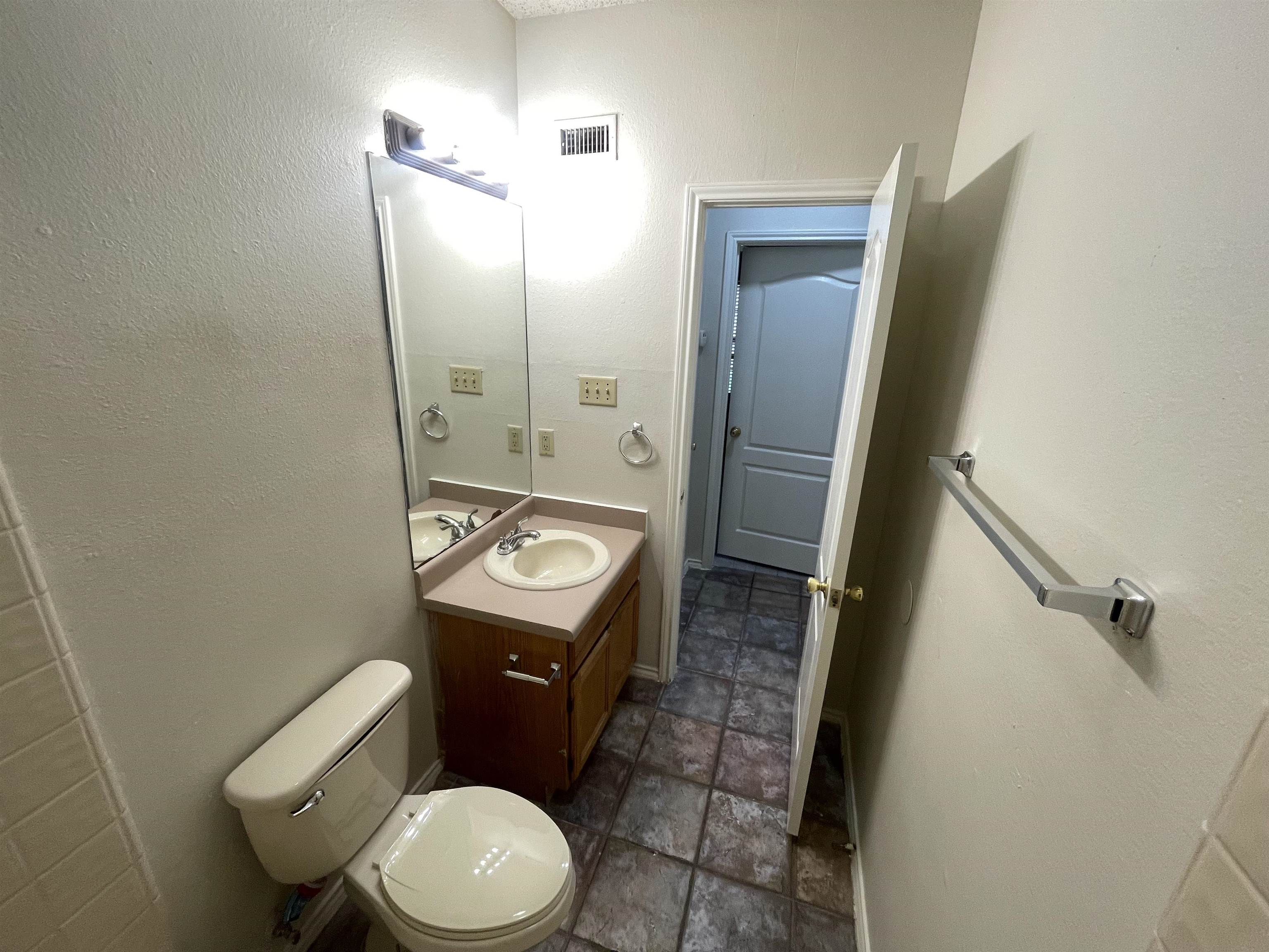 511 Shiloh Dr 16 Property Photo 12