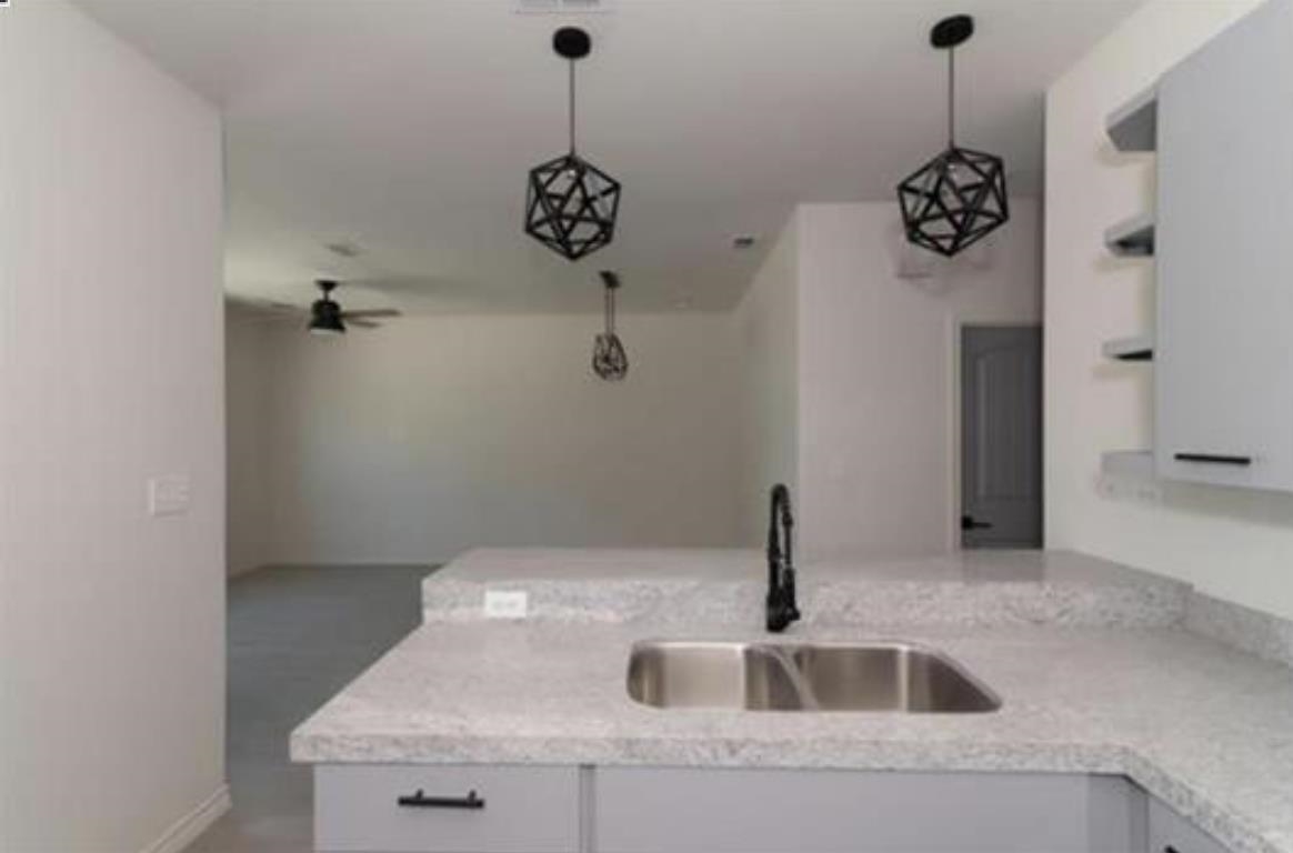 7608 Rocio Dr 3 Property Photo 3