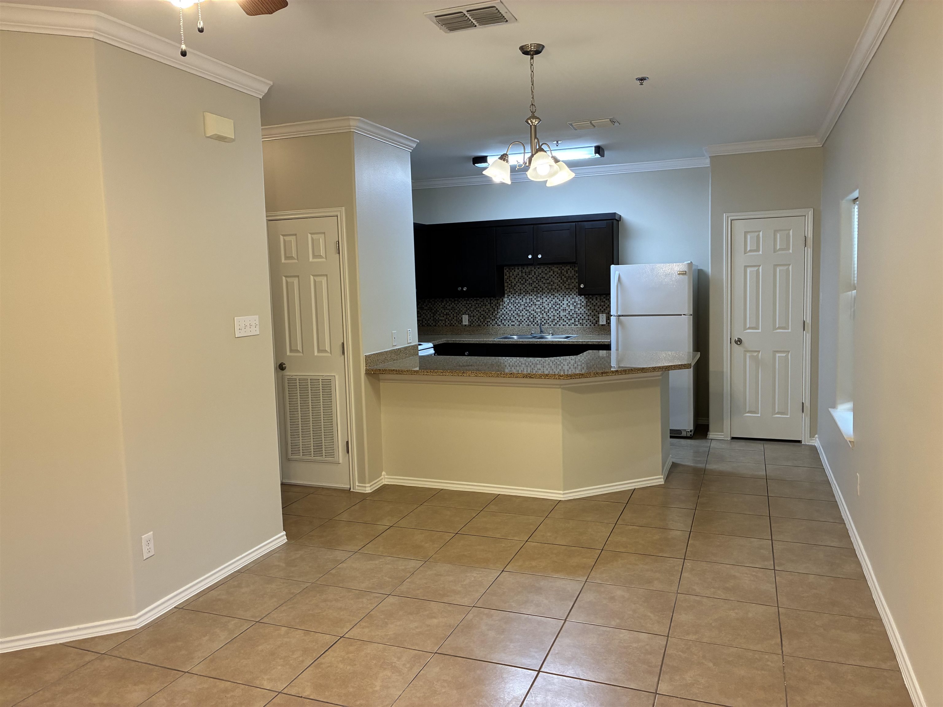 5402 Marcella Ave #102a Property Photo 6