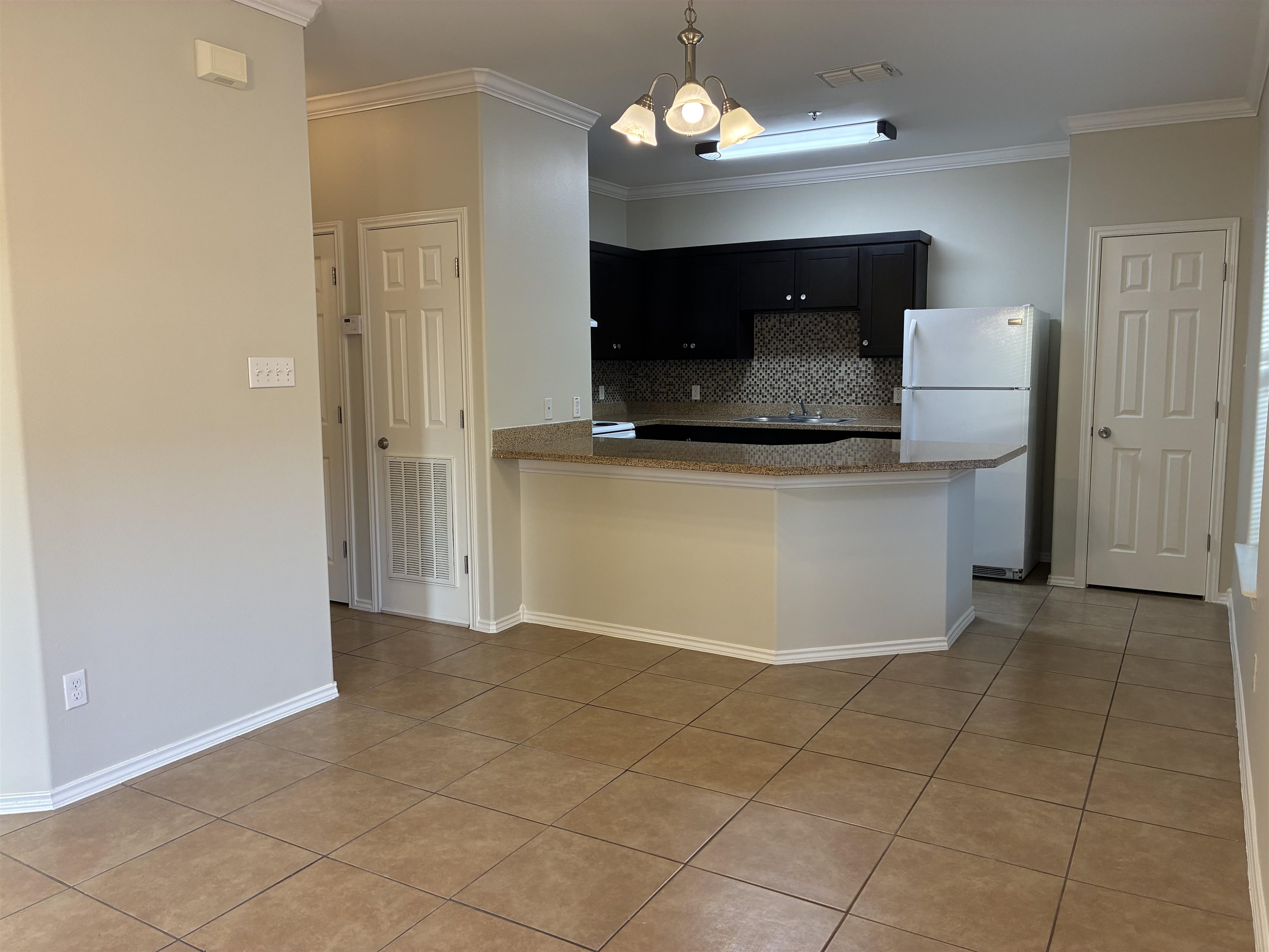 5402 Marcella Ave #102a Property Photo 7