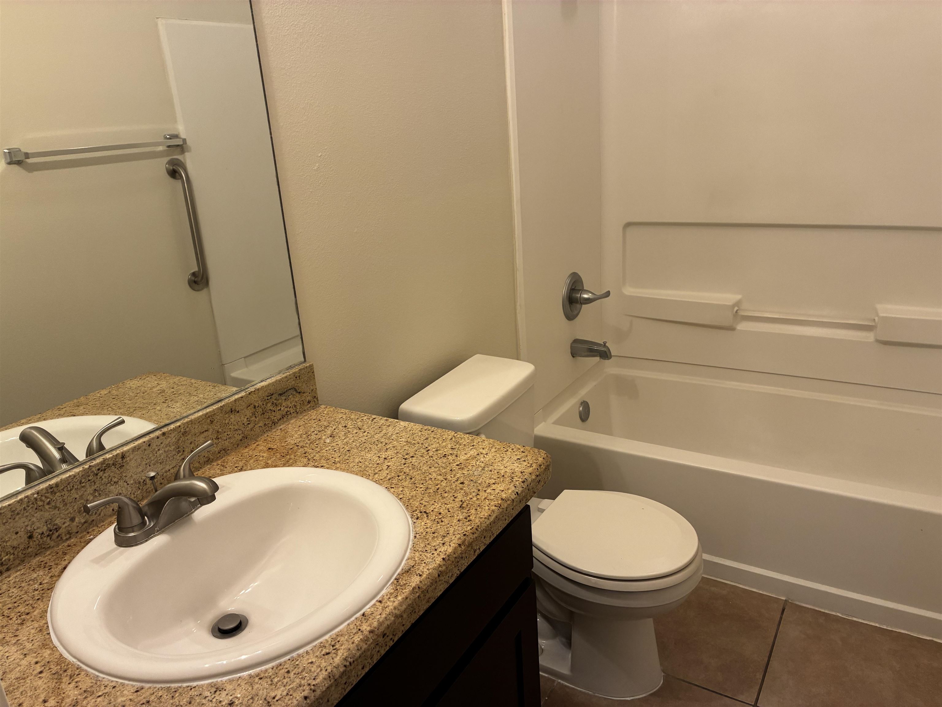 5402 Marcella Ave #102a Property Photo 22