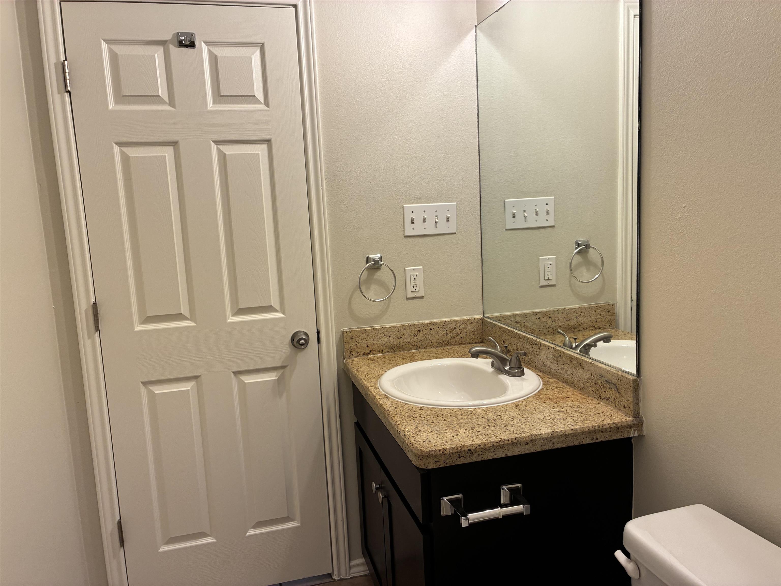 5402 Marcella Ave #102a Property Photo 23