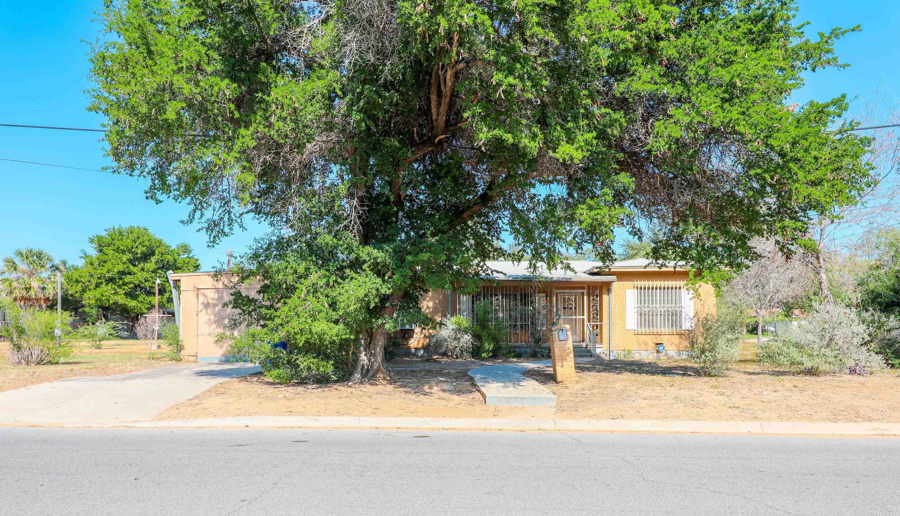 1720 Lane St Property Photo 1