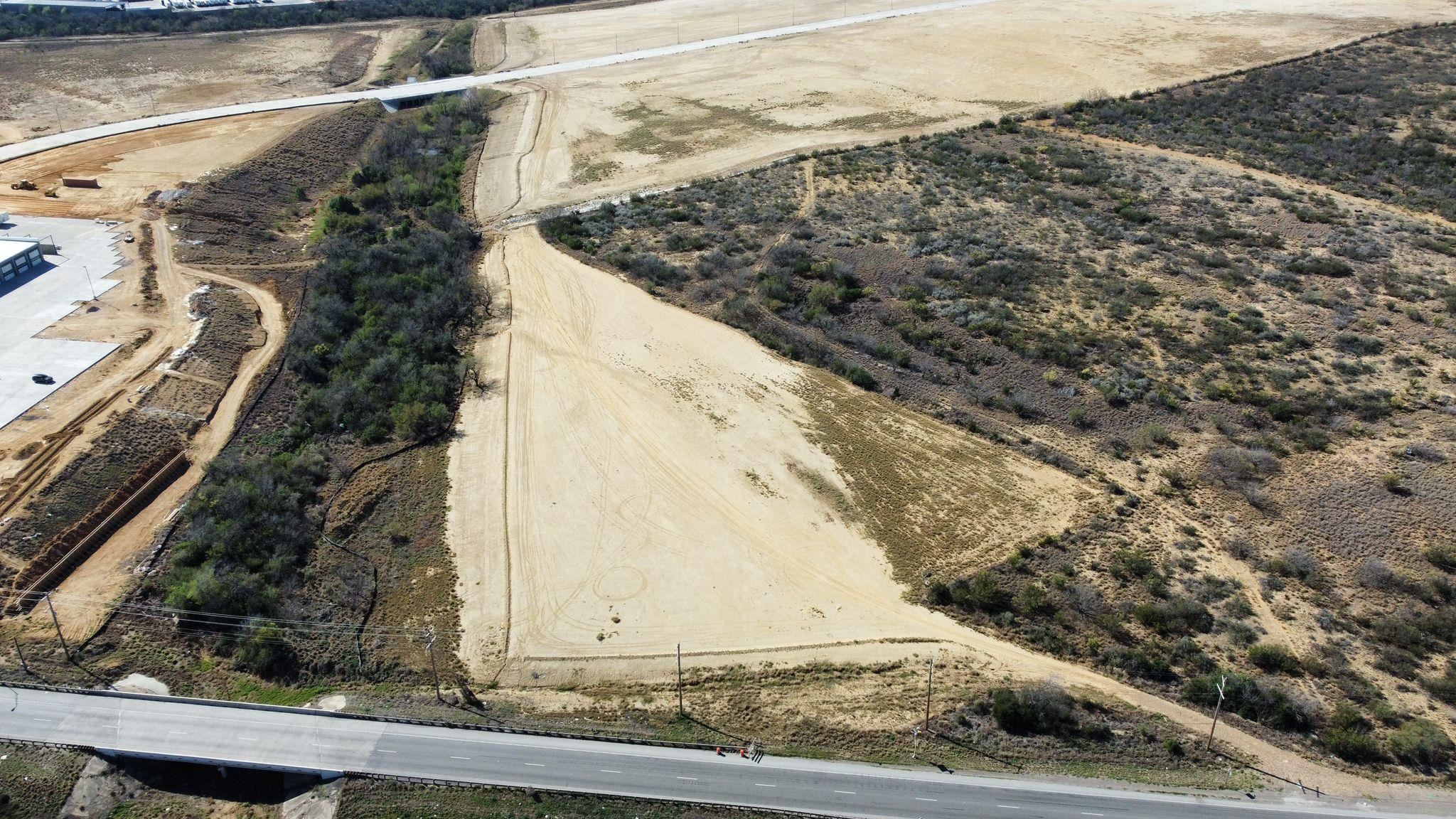 18111 F.m. 1472 (mines Rd.) Property Photo 1