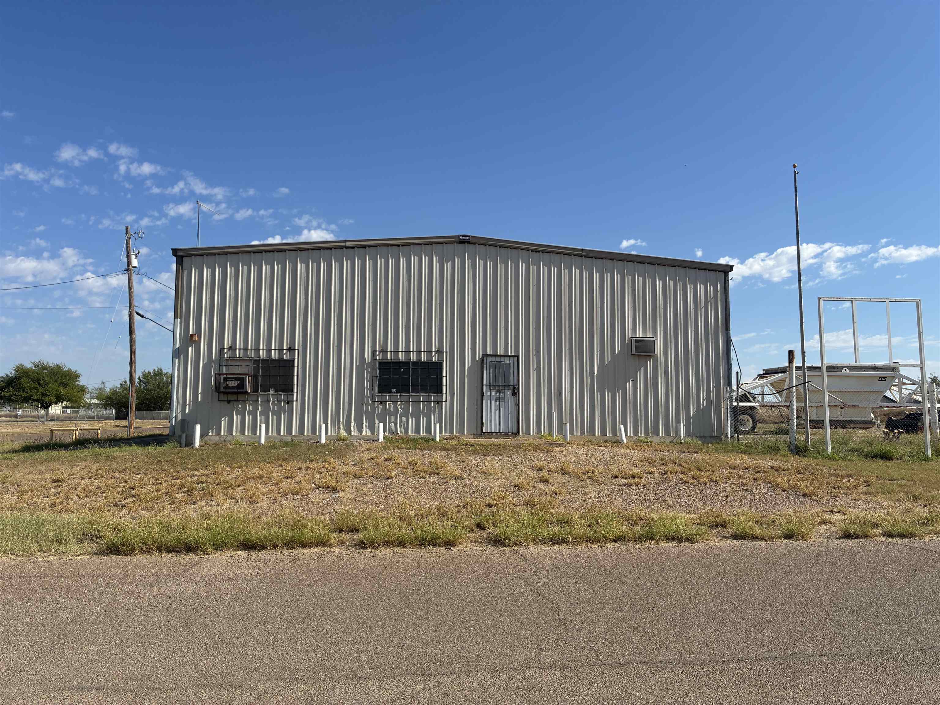 401 Santa Maria Ave Property Photo 1
