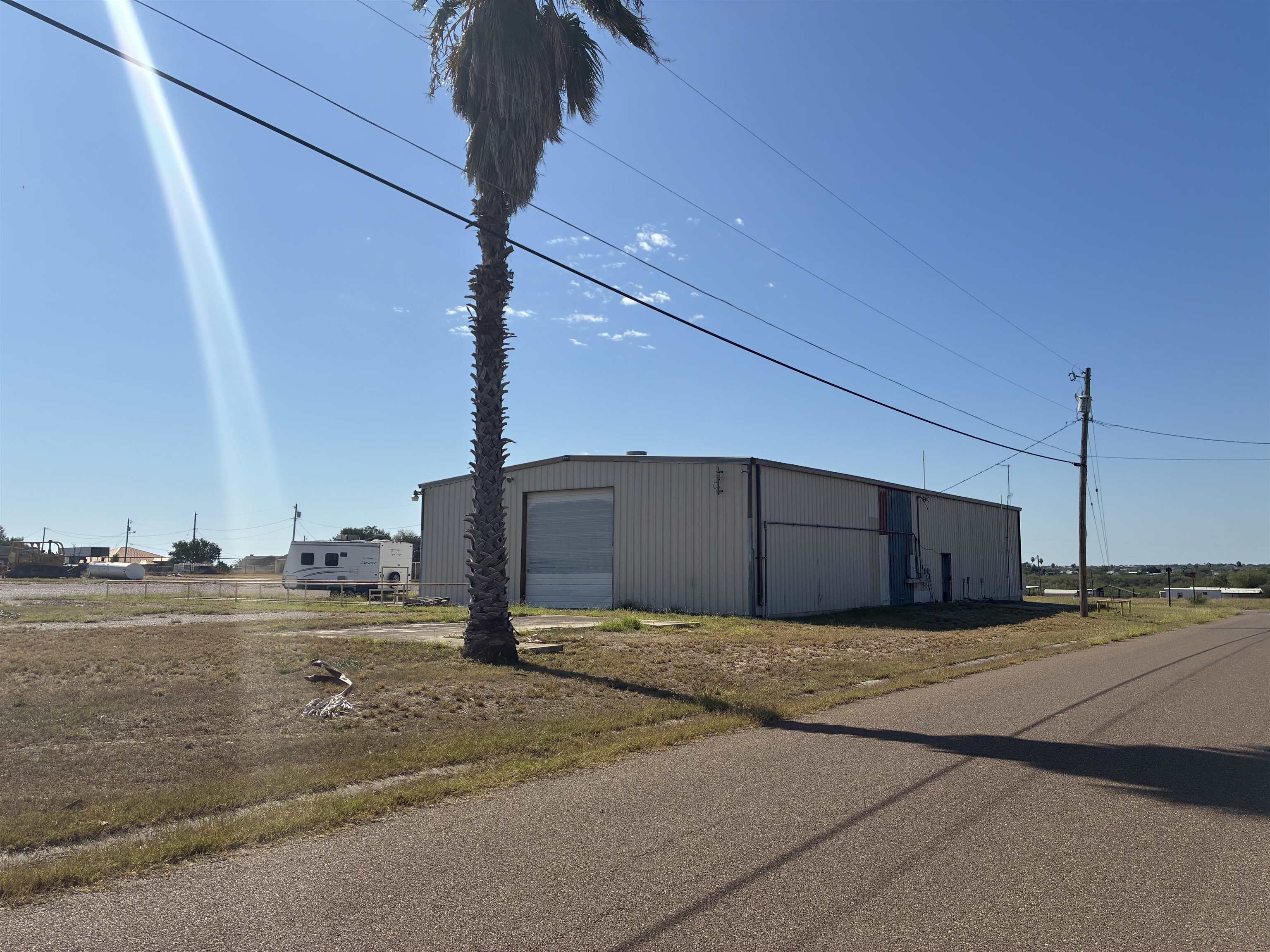 401 Santa Maria Ave Property Photo 2