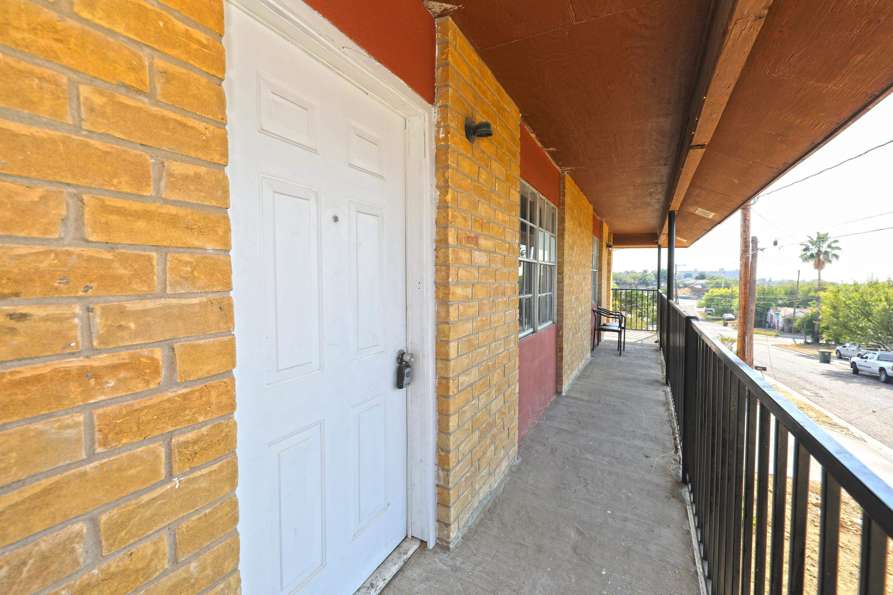 1001 Reynolds St 8 Property Photo 5
