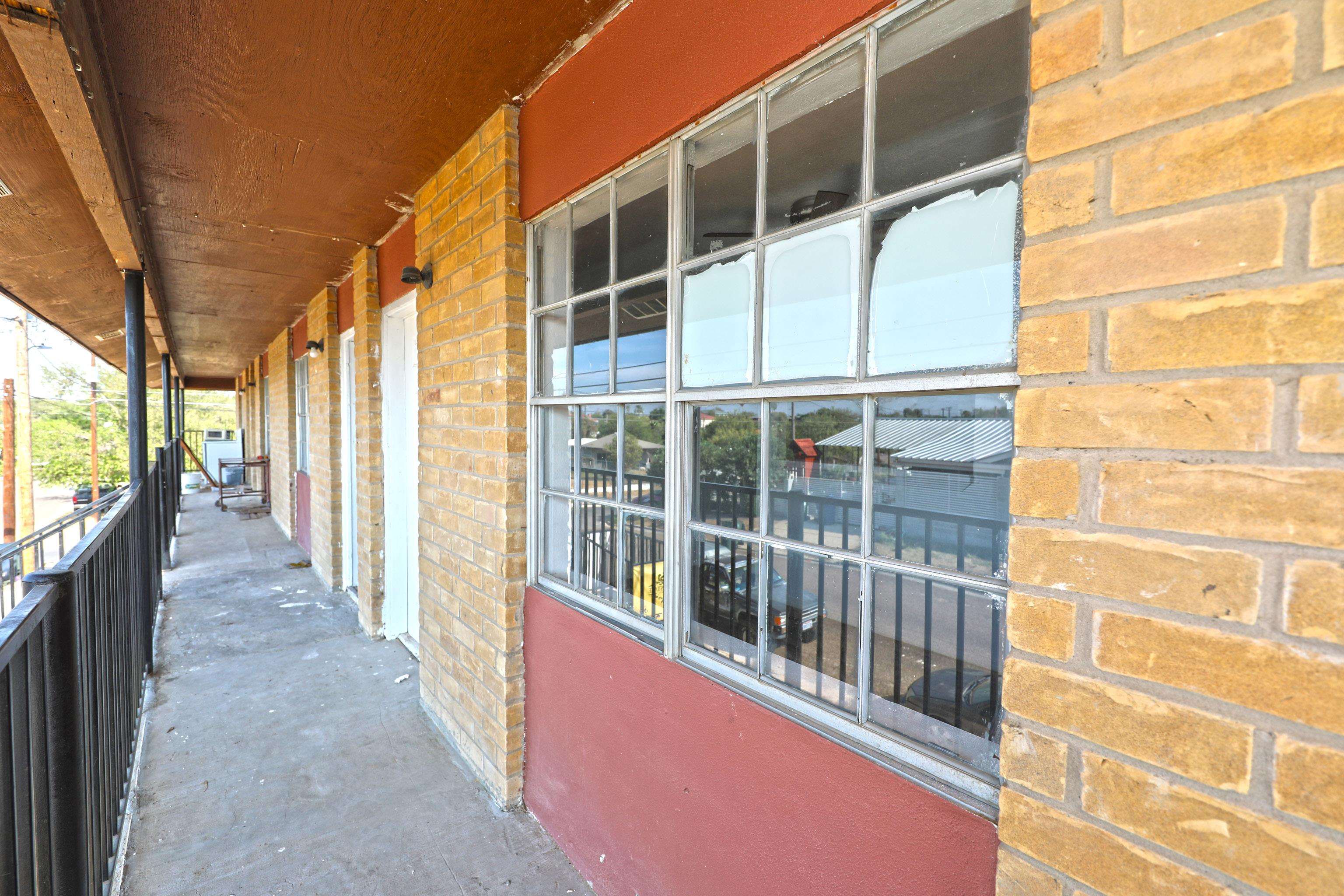 1001 Reynolds St 8 Property Photo 6