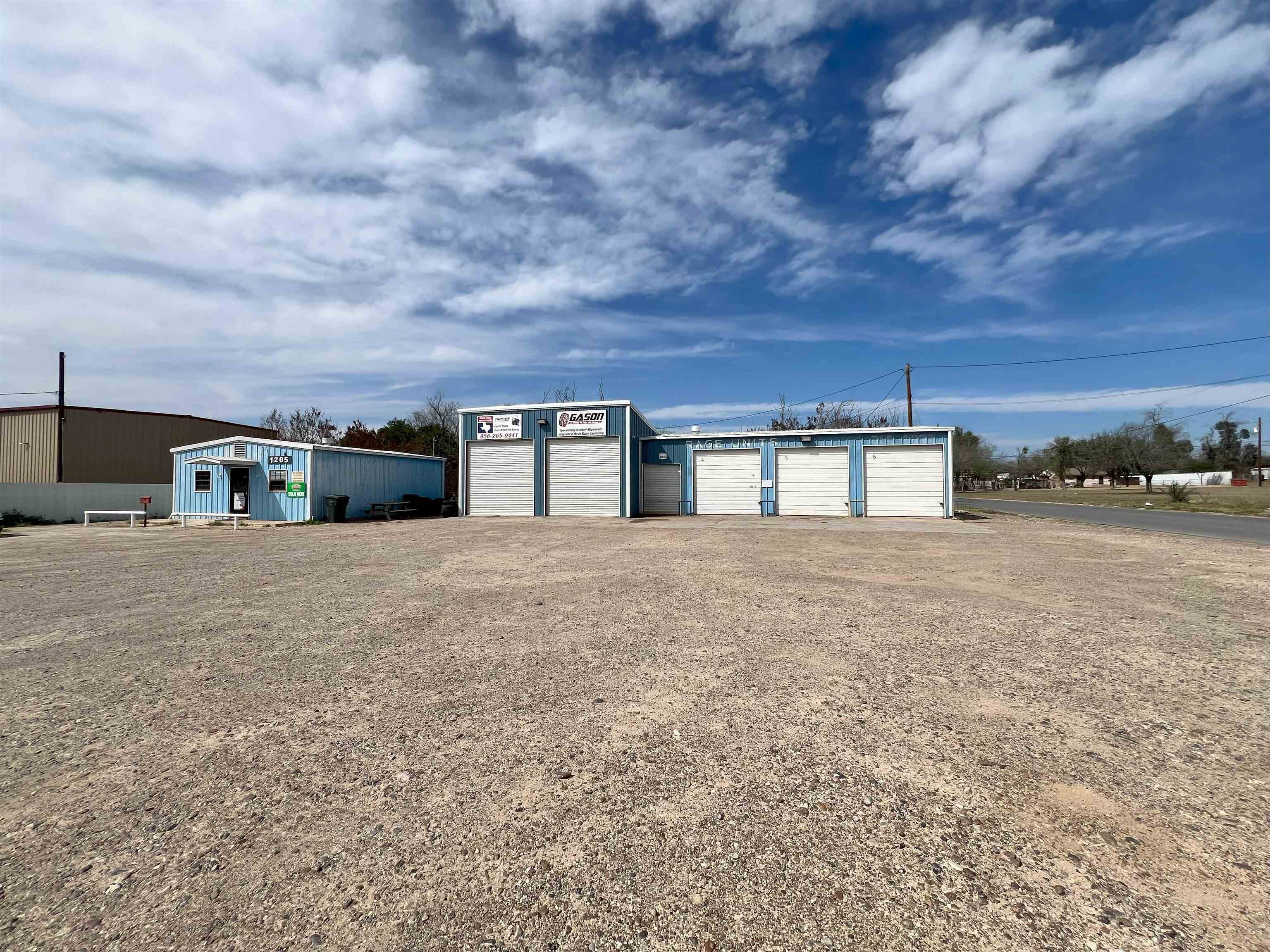 1205 Tx State Hwy 16 Property Photo 1