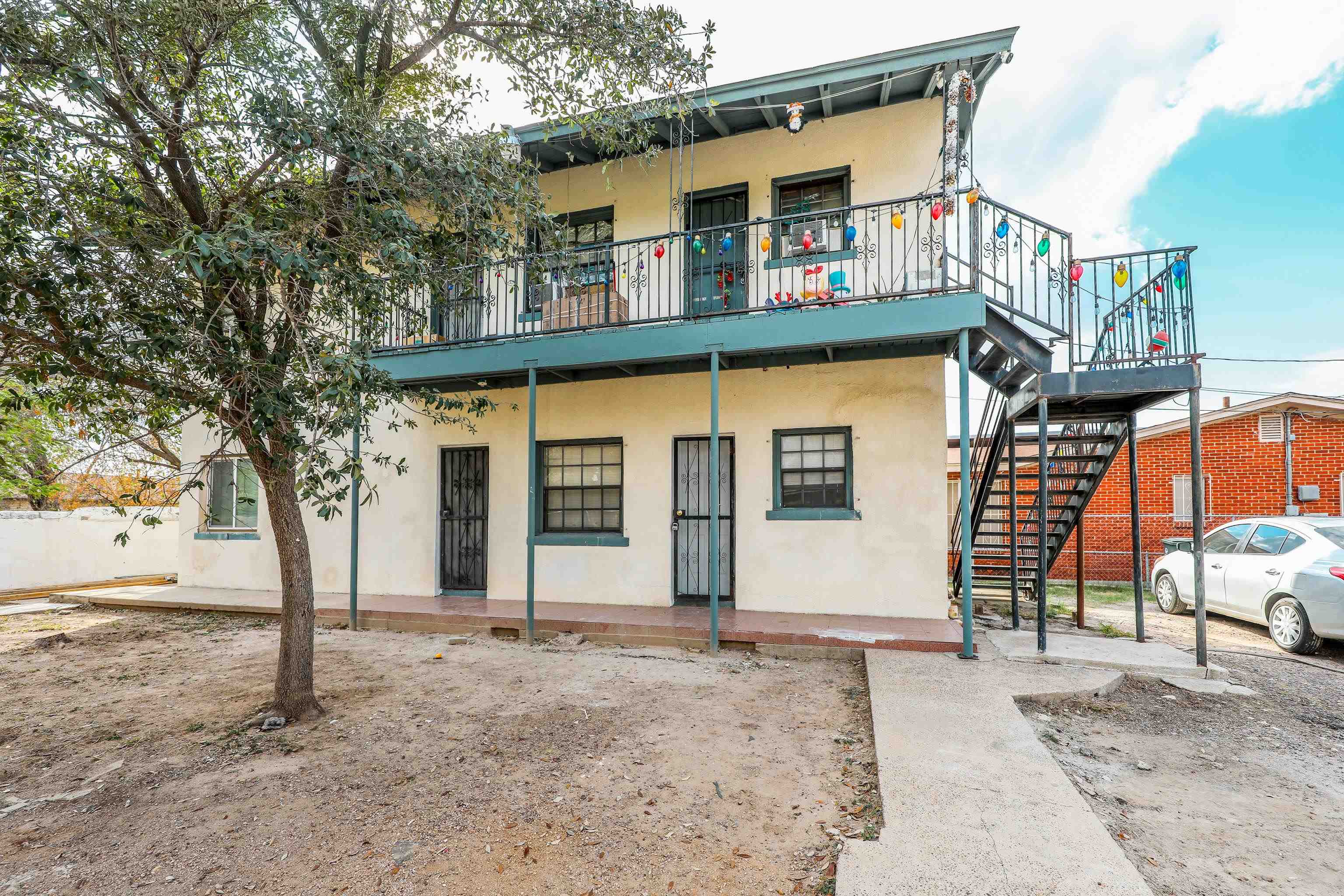311 Matamoros St Property Photo 1
